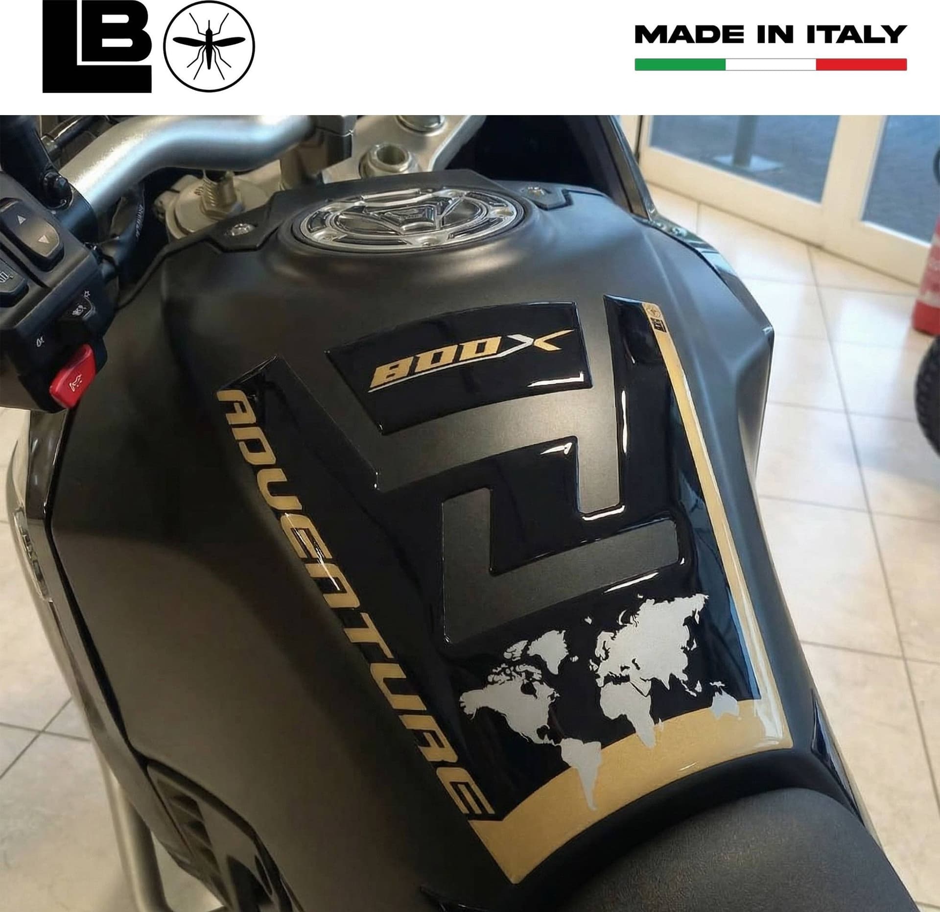 Paraserbatoio Adesivo 3D compatibile con Kove 800X Protezione resinata moto in prodotto LabelBike - Bibbiano, commercioVirtuoso.it