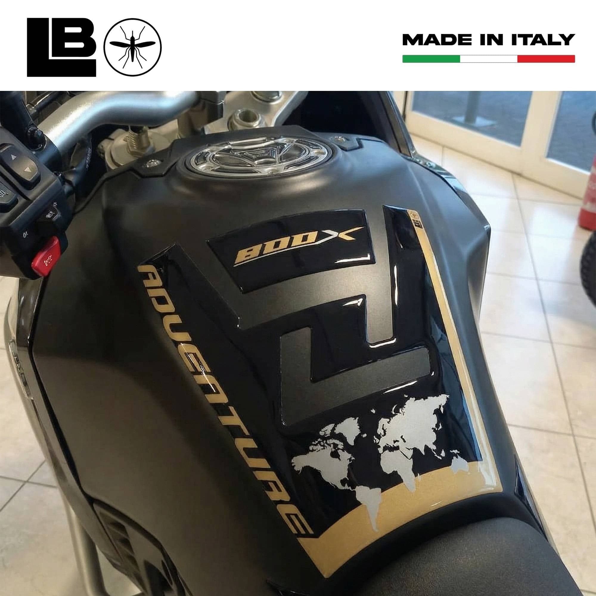 Paraserbatoio Adesivo 3D compatibile con Kove 800X Protezione resinata moto in prodotto LabelBike - Bibbiano, commercioVirtuoso.it