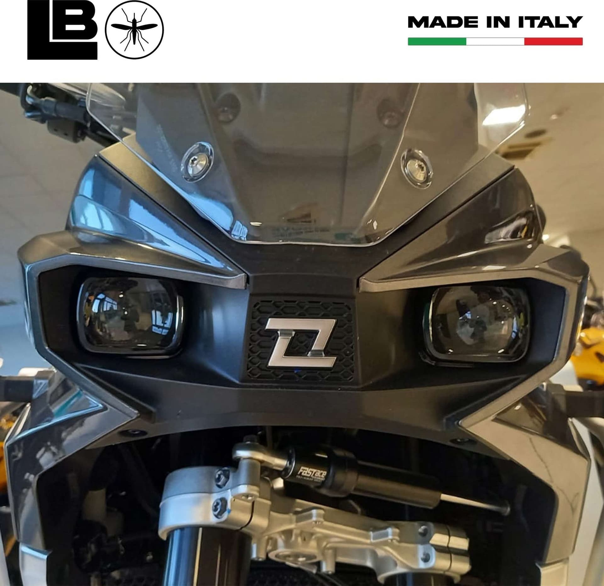 Adesivi resinati 3D compatibili con Kove 800X Protezioni Cornice Faro moto in Decalcomanie adesivi e magneti LabelBike - Bibbiano, commercioVirtuoso.it