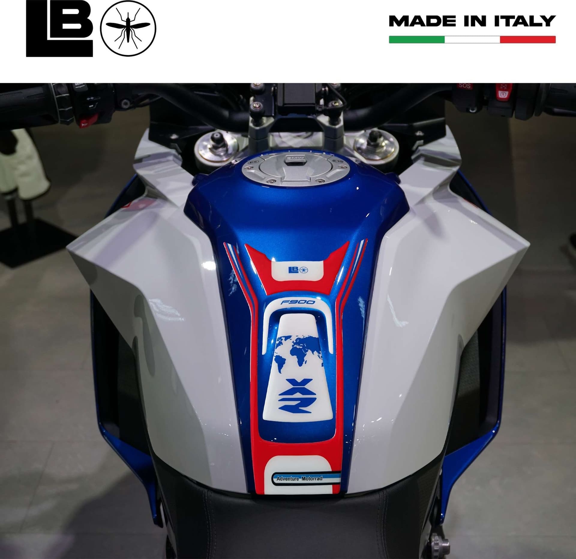 Adesivo 3D di Protezione Paraserbatoio compatibile con BMW F 900 XR Sport 2025 in Decalcomanie adesivi e magneti LabelBike - Bibbiano, commercioVirtuoso.it