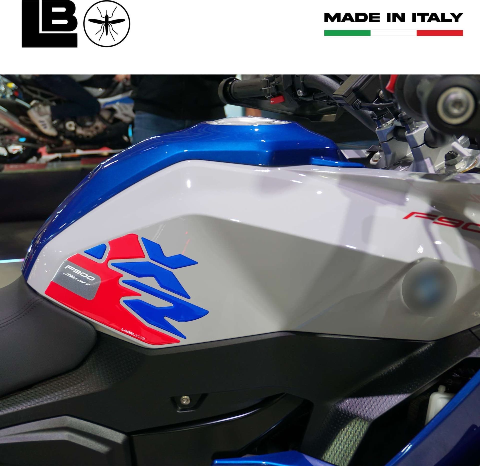 Protezioni laterali serbatoio Adesivi compatibili con BMW F 900 XR Sport 2025 in Decalcomanie adesivi e magneti LabelBike - Bibbiano, commercioVirtuoso.it