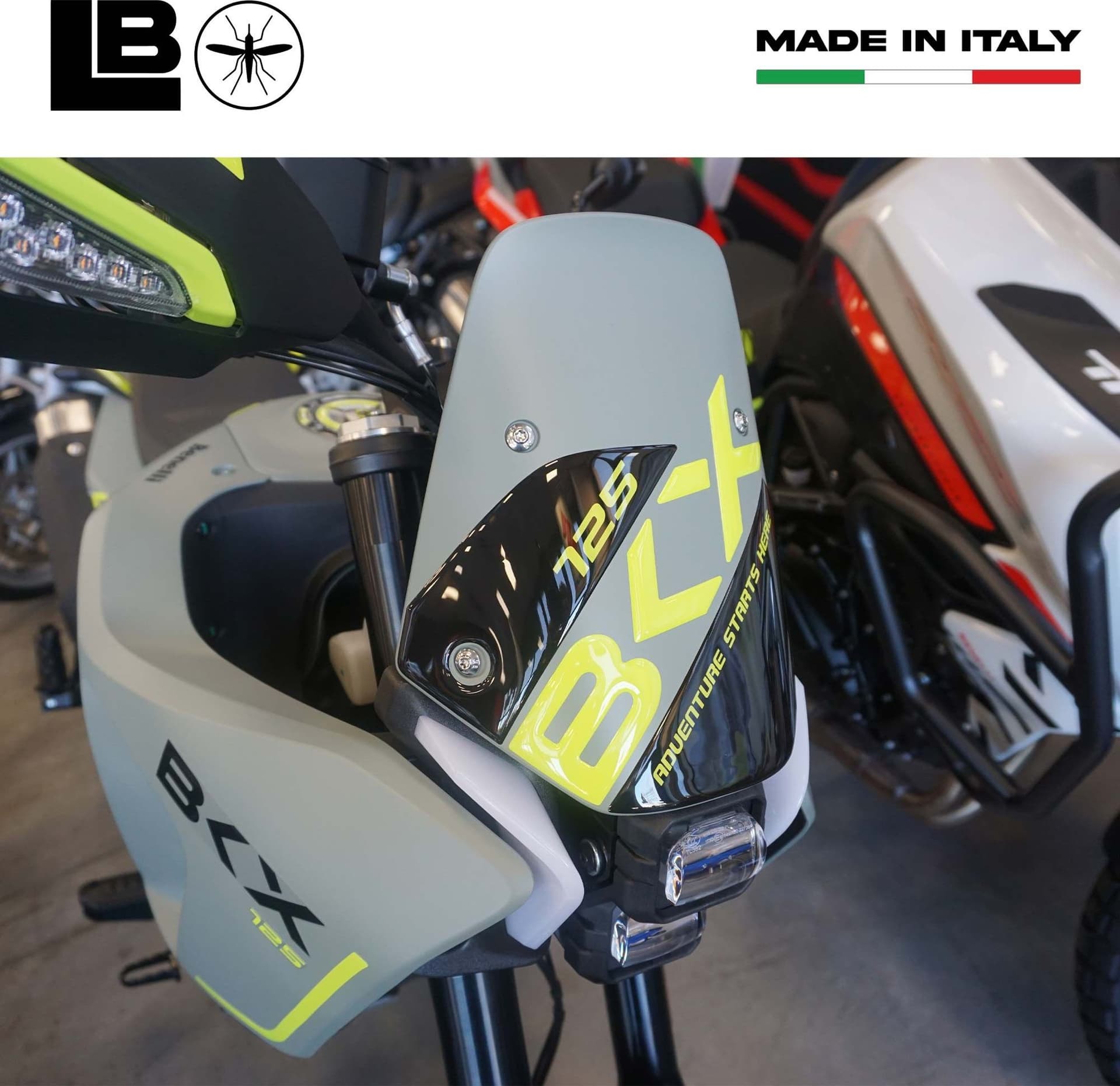 Adesivo resina gel 3D Protezione Cupolino moto compatibile con Benelli BKX 125 in Decalcomanie adesivi e magneti LabelBike - Bibbiano, commercioVirtuoso.it
