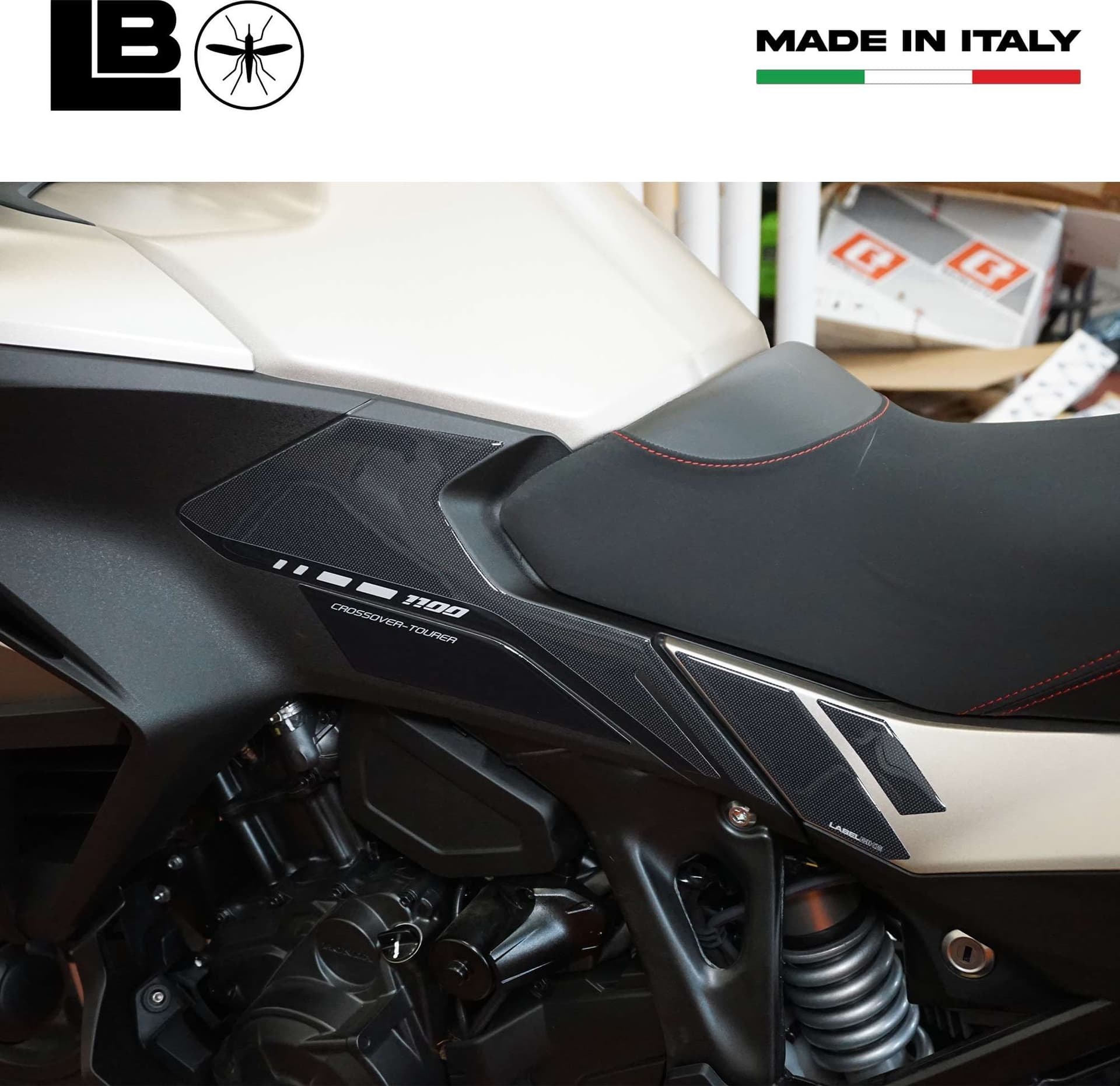 Protezioni laterali serbatoio Adesivi 3D compatibili con Honda Nt1100 2025-2026 in Decalcomanie adesivi e magneti LabelBike - Bibbiano, commercioVirtuoso.it