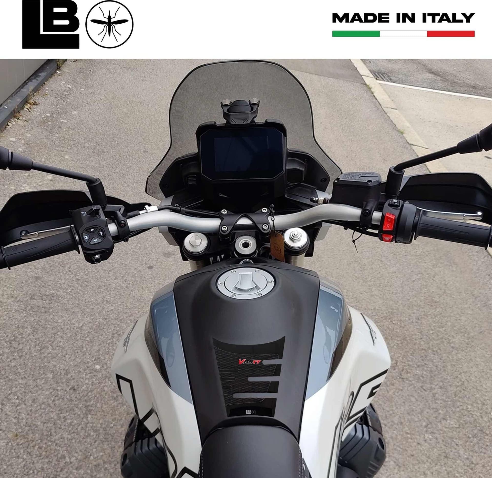 Adesivo Gel 3D Protezione Paraserbatoio compatibile con Moto Guzzi V85TT 2024-26 in Paraserbatoio LabelBike - Bibbiano, commercioVirtuoso.it