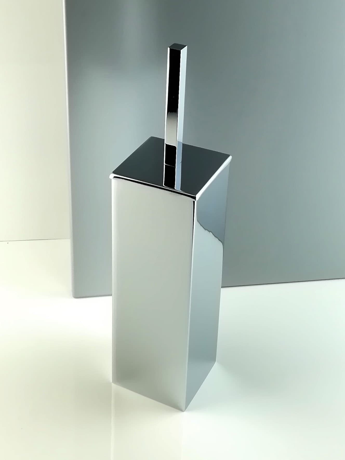 Scopino bagno antibatterico quadrato a terra - pavimento in ottone cromato in Scopini e porta scopini Bottiglioni - Colle di Val d’Elsa, commercioVirtuoso.it