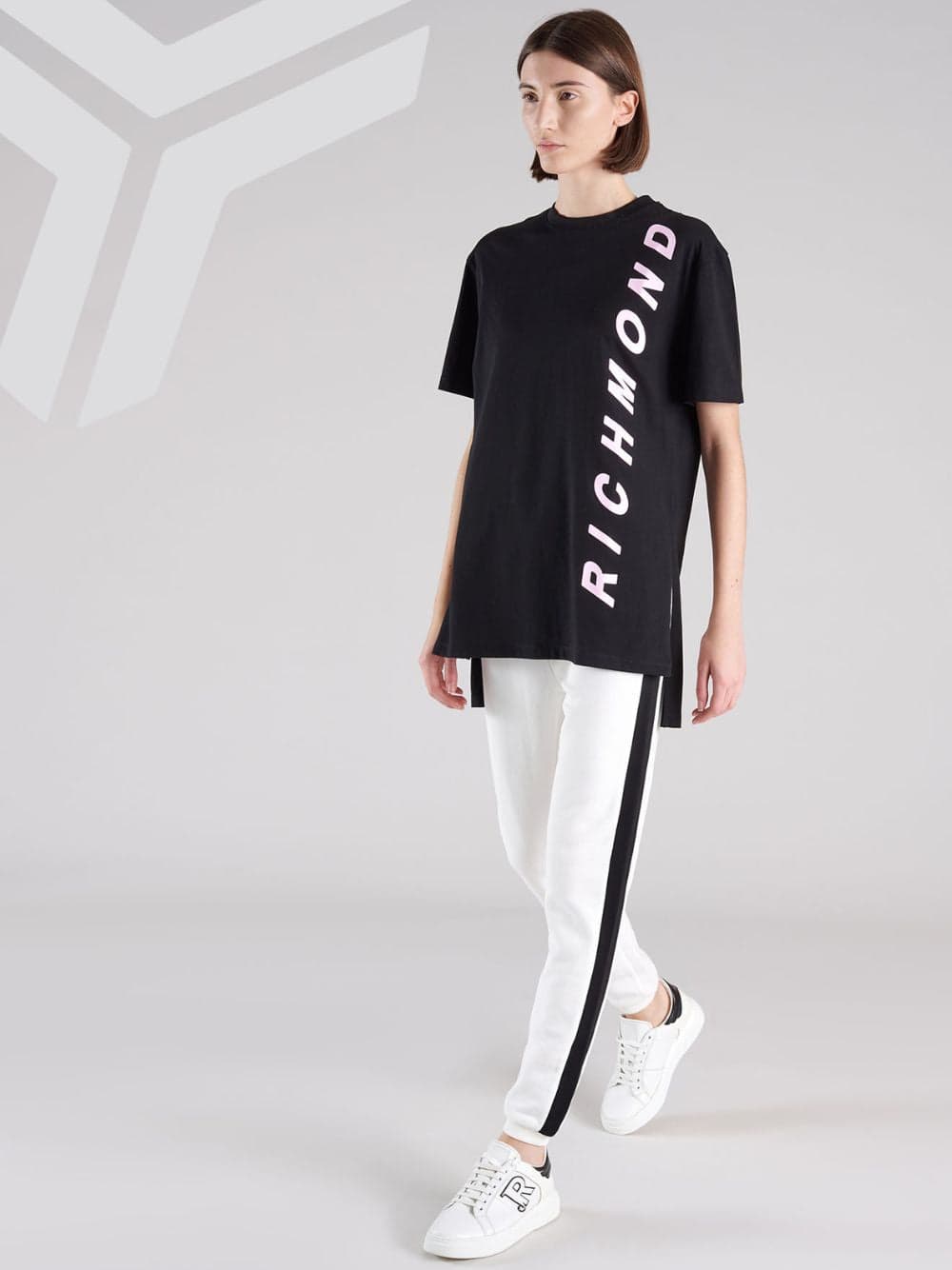 John Richmond PANTALONE FLEECE WELLISTING da donna in Pantaloni sportivi Drestige - Casamassima, commercioVirtuoso.it