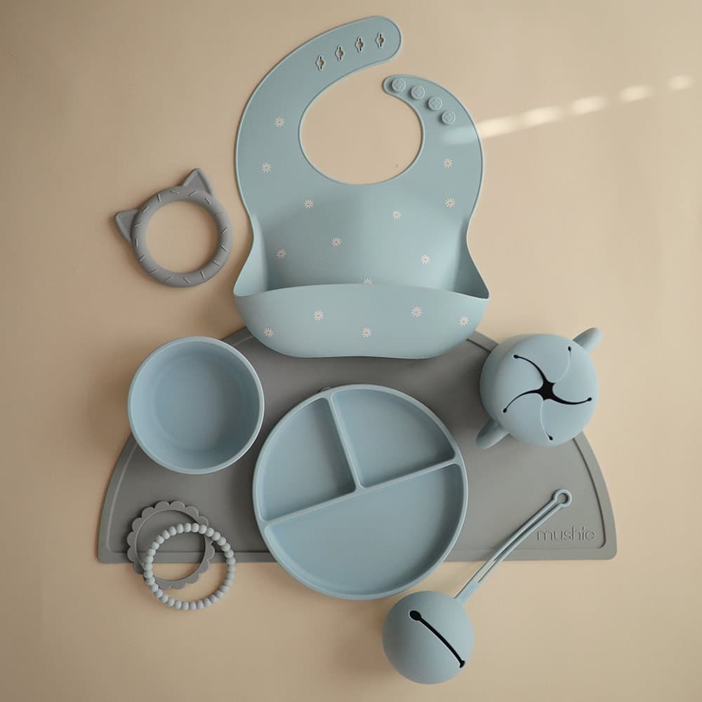 Portaciuccio Solid Powder Blue 21.5X7.5X7.5 Cm Mushie in Porta succhietto La Casa Del Bebè - Napoli, commercioVirtuoso.it