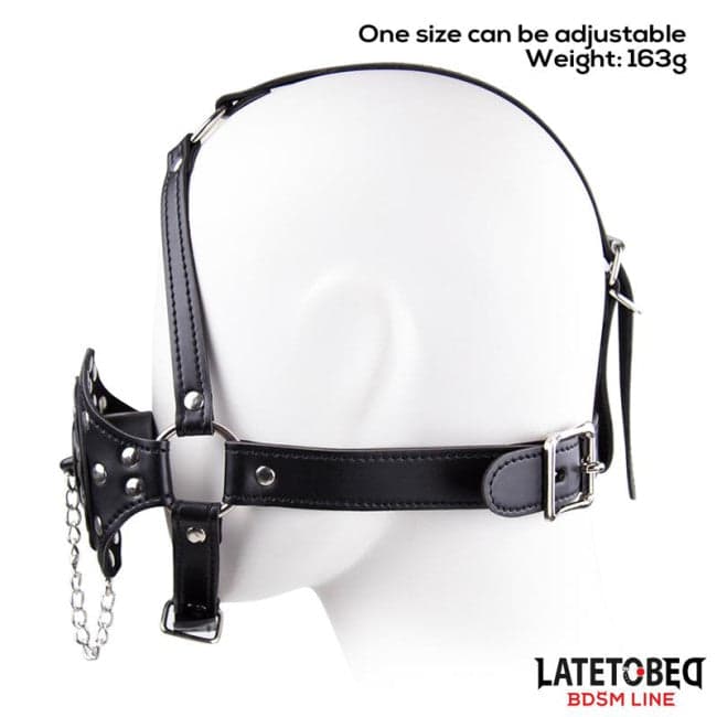 Maschera Toilet nera con tappo gag tubo scarico regolabile pelle PU vegan BDSM in prodotto Erosdom - Palmi, commercioVirtuoso.it