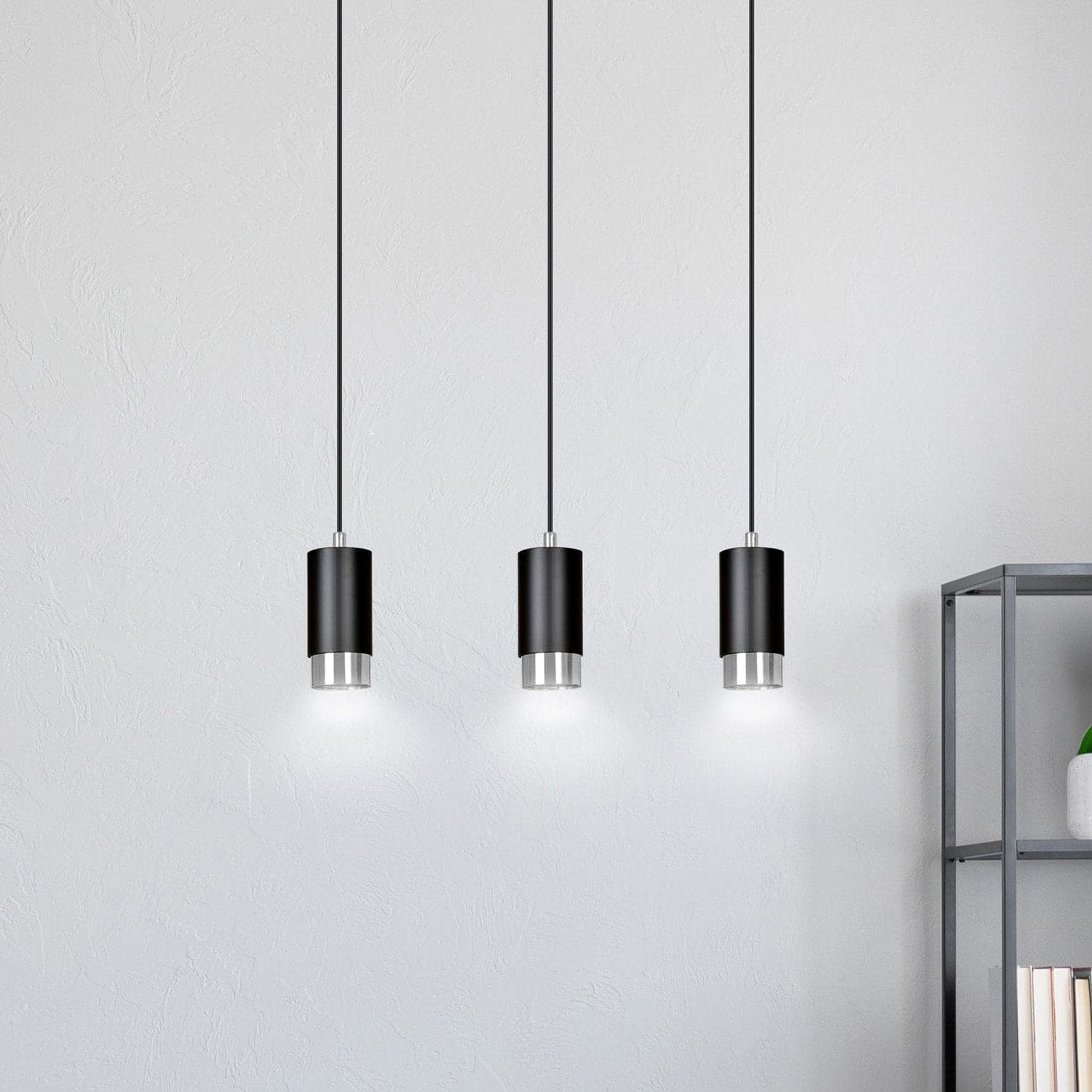 Lampadario 3 Luci Fumiko Con Cilindri In Acciaio Nero E Cromo in Lampade a sospensione LuceArt - Montecorvino Pugliano, commercioVirtuoso.it