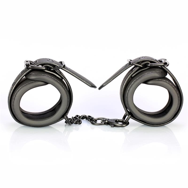 INTOYOU manette polsiere fetish BDSM in morbido neoprene nero senza nichel in Manette Kondorama - Martinsicuro, commercioVirtuoso.it