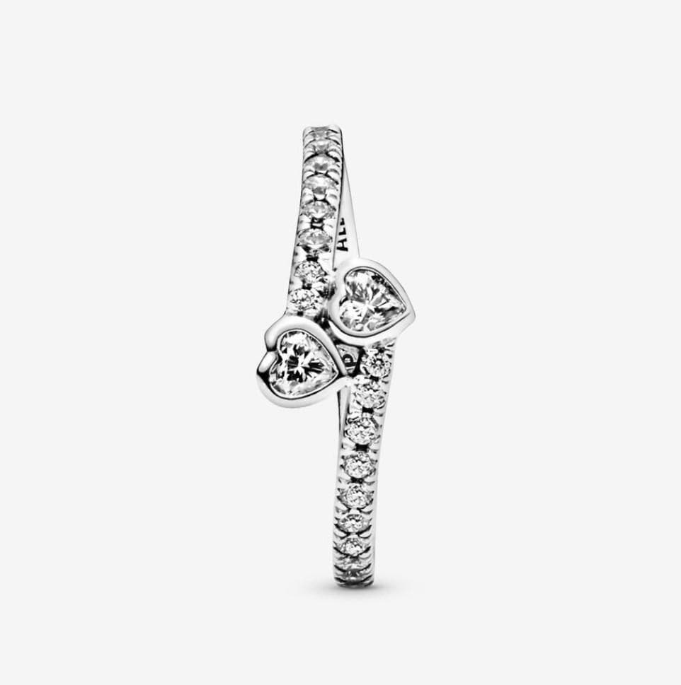 Pandora Anello due cuori scintillanti in Anelli Alba Gioielli - Casoria, commercioVirtuoso.it