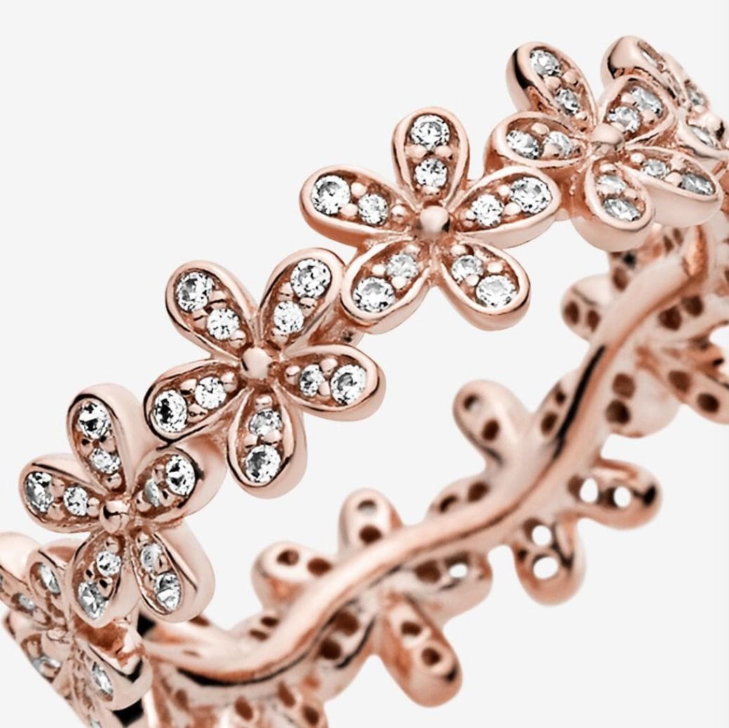 Pandora anello margherita in Anelli Alba Gioielli - Casoria, commercioVirtuoso.it