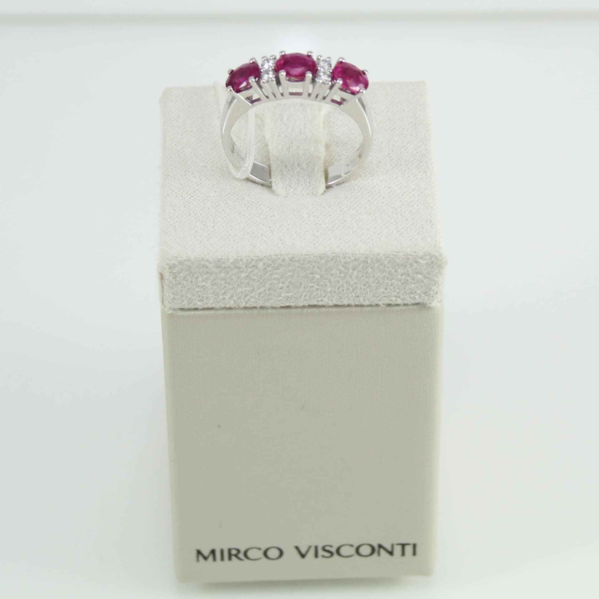 Anello donna riviera Mirco Visconti oro bianco con rubini e diamanti in Anelli Gioielleria Saba - Dolianova, commercioVirtuoso.it