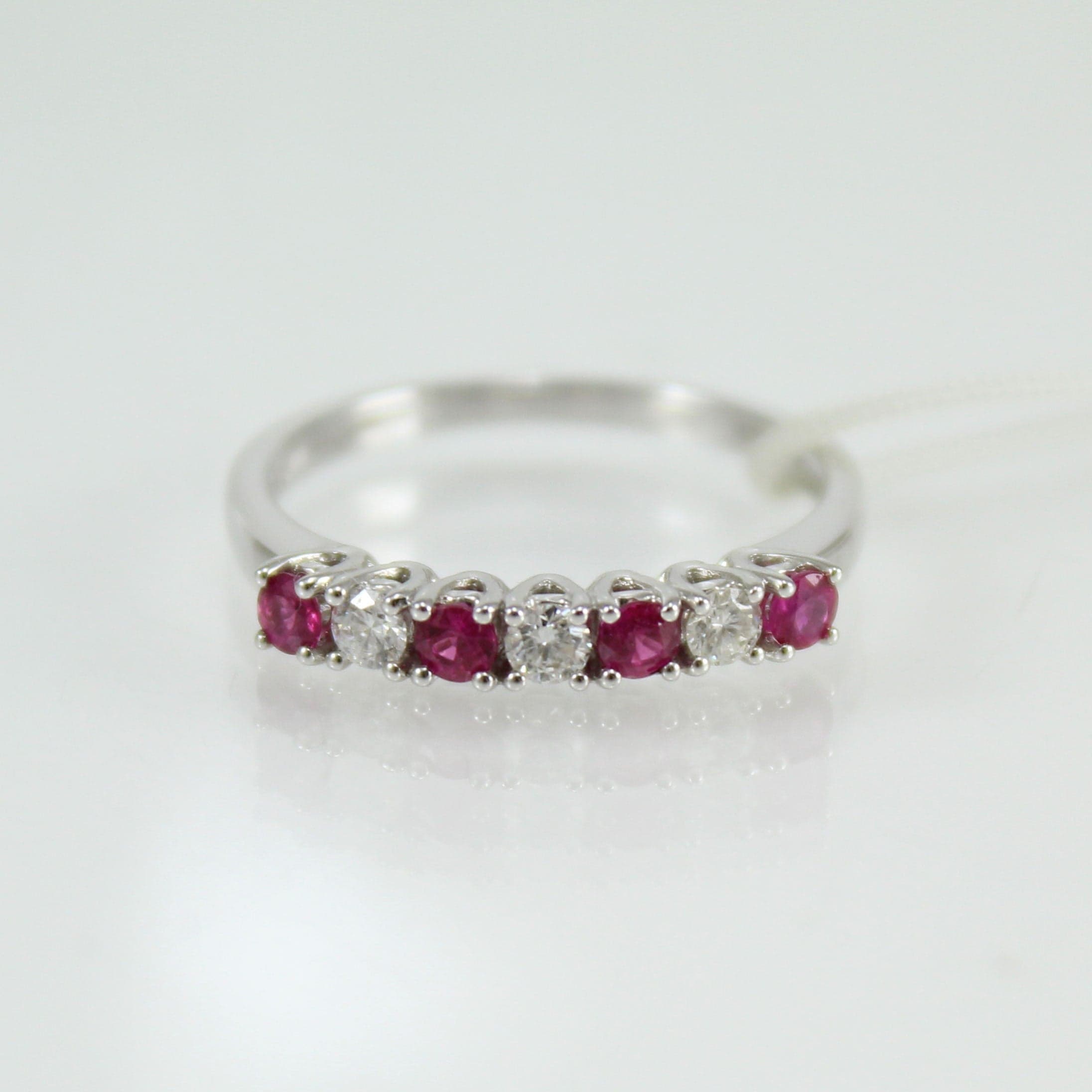 Anello donna riviera 7 pietre Mirco Visconti oro rubini e diamanti in Anelli Gioielleria Saba - Dolianova, commercioVirtuoso.it