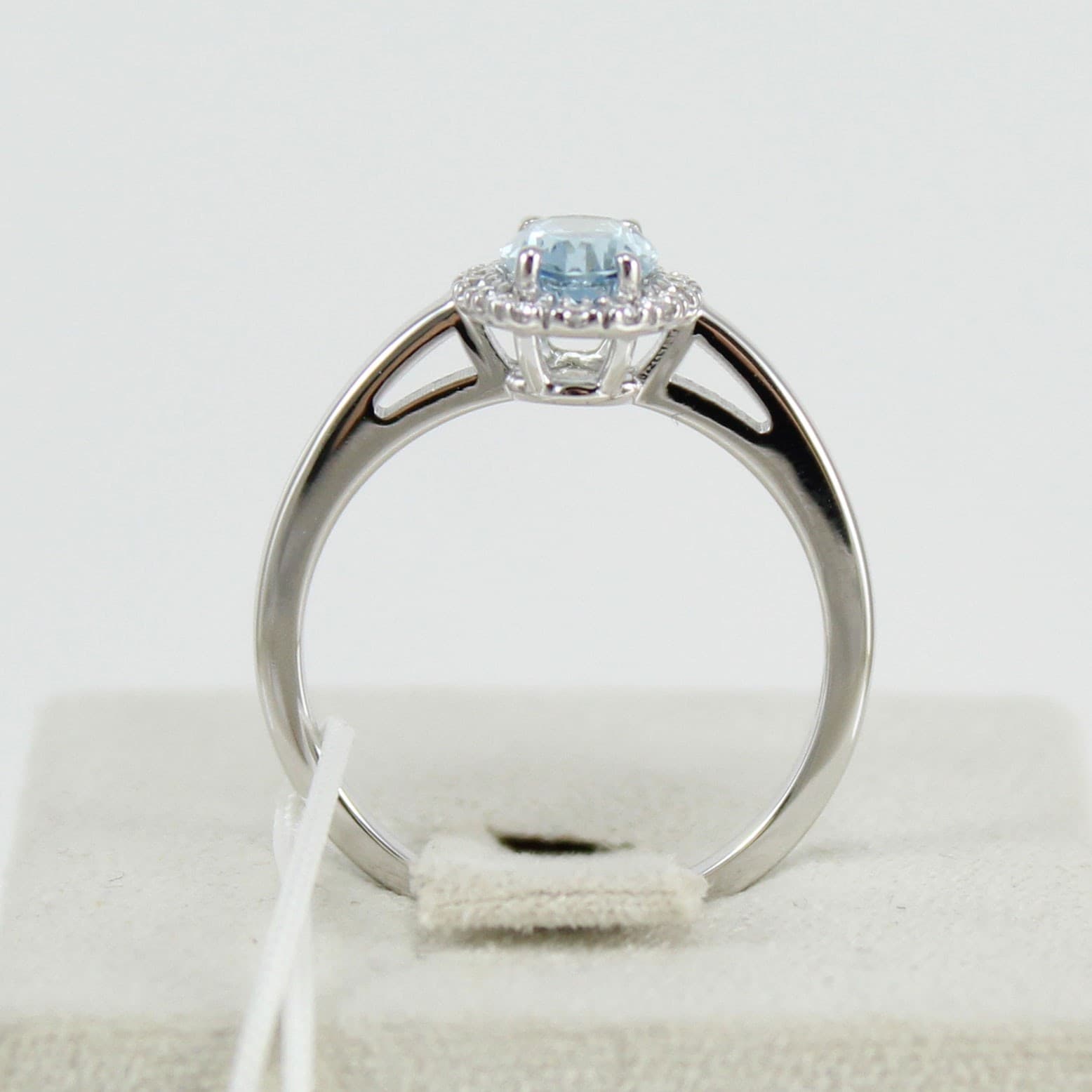 Anello donna classico Mirco Visconti in oro bianco con acquamarina e diamanti in Anelli Gioielleria Saba - Dolianova, commercioVirtuoso.it
