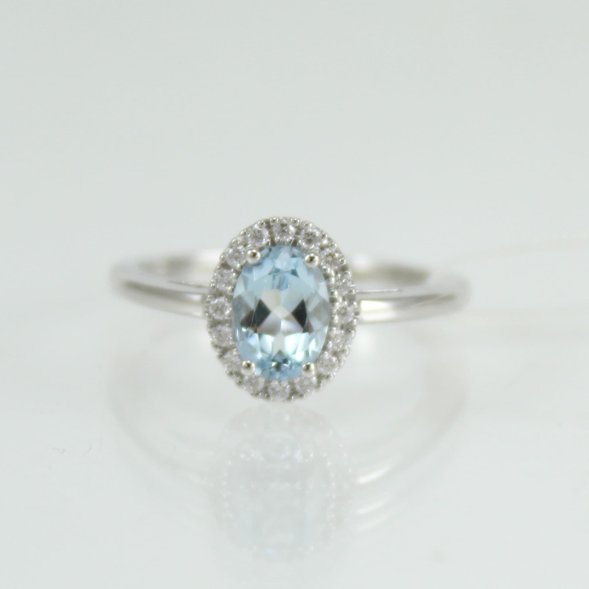 Anello donna classico Mirco Visconti in oro bianco con acquamarina e diamanti in Anelli Gioielleria Saba - Dolianova, commercioVirtuoso.it