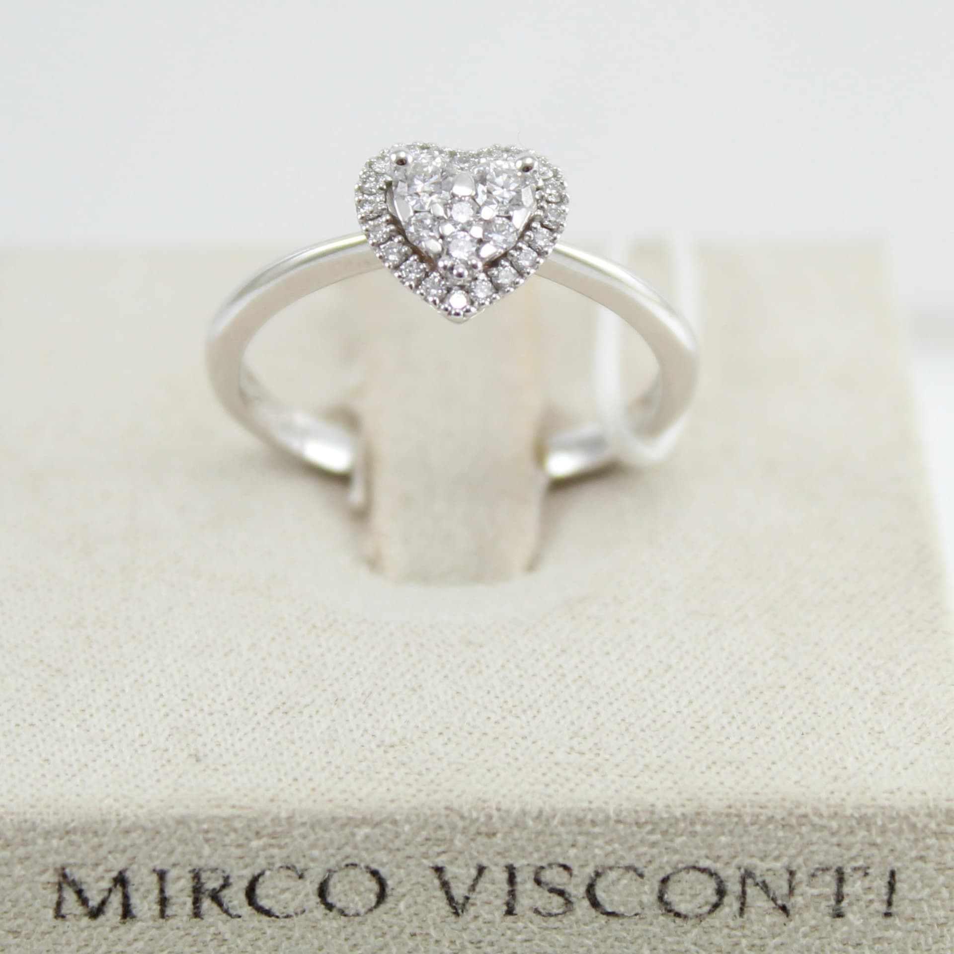 Anello donna Mirco Visconti in oro bianco a cuore con diamanti in Anelli Gioielleria Saba - Dolianova, commercioVirtuoso.it