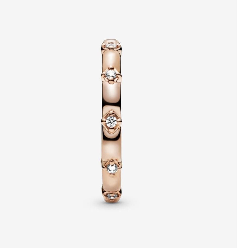Pandora anello a fascia petali di fiore in Anelli Alba Gioielli - Casoria, commercioVirtuoso.it