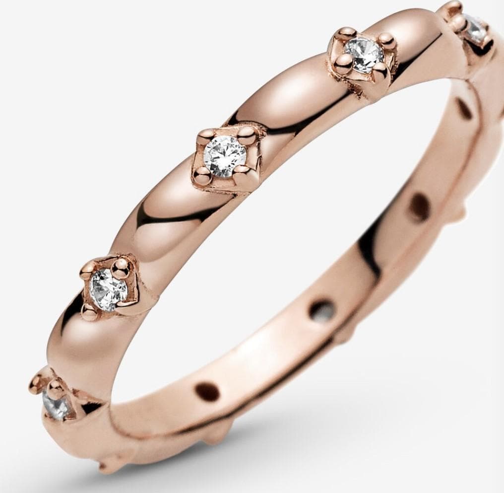 Pandora anello a fascia petali di fiore in Anelli Alba Gioielli - Casoria, commercioVirtuoso.it