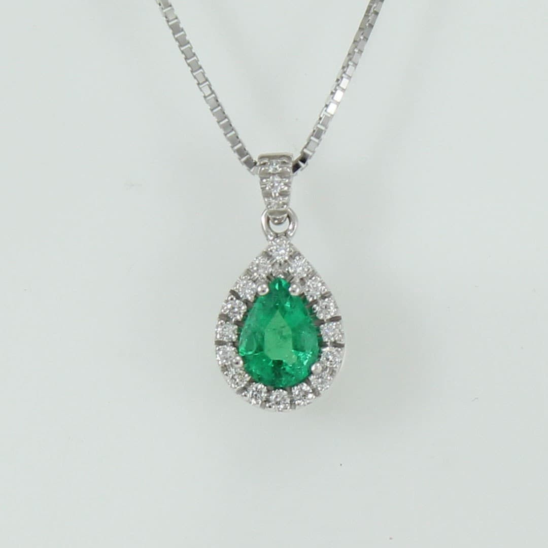 Collana Mirco Visconti in oro bianco smeraldo a goccia e diamanti in Collane Gioielleria Saba - Dolianova, commercioVirtuoso.it