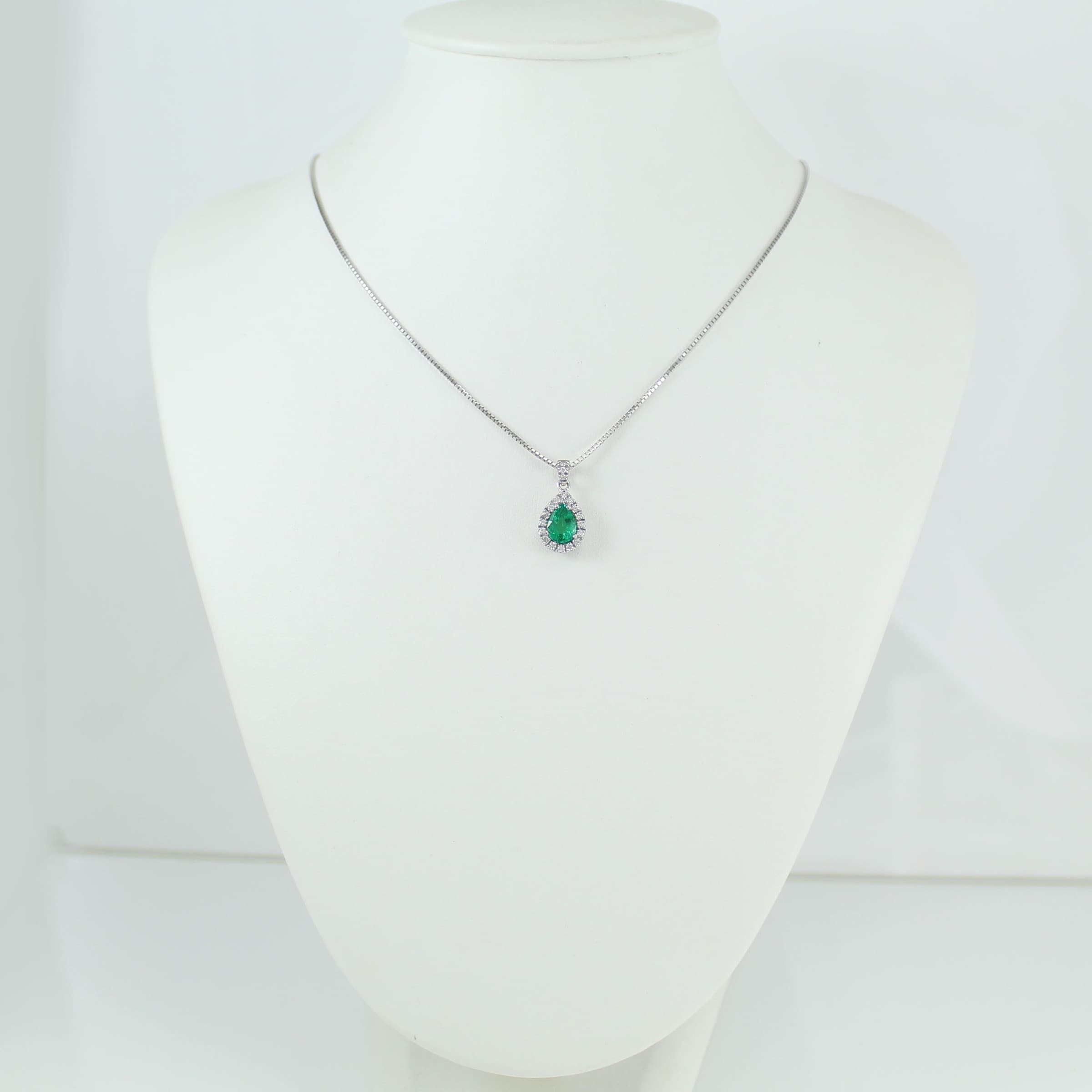 Collana Mirco Visconti in oro bianco smeraldo a goccia e diamanti in Collane Gioielleria Saba - Dolianova, commercioVirtuoso.it