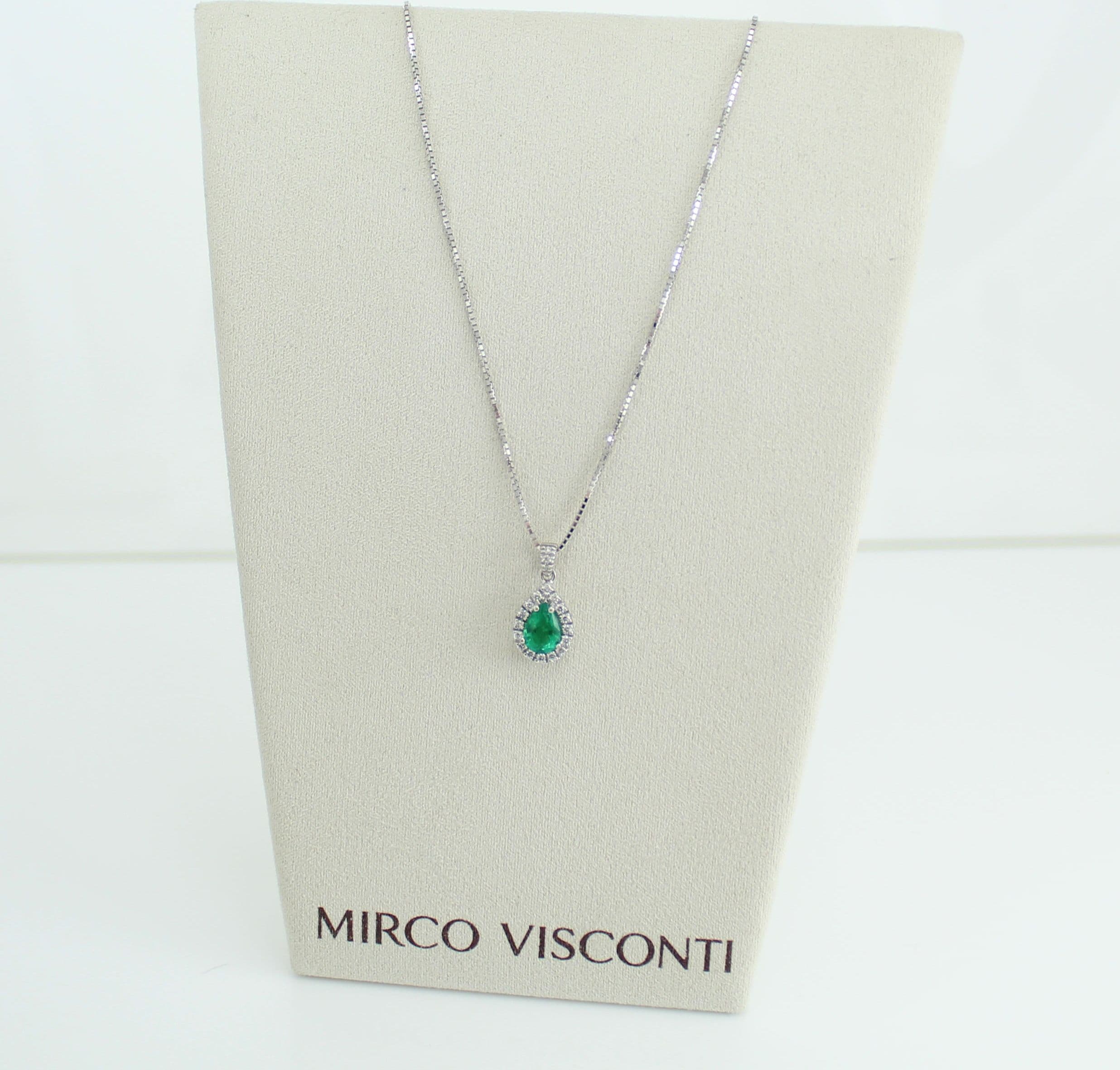 Collana Mirco Visconti in oro bianco smeraldo a goccia e diamanti in Collane Gioielleria Saba - Dolianova, commercioVirtuoso.it