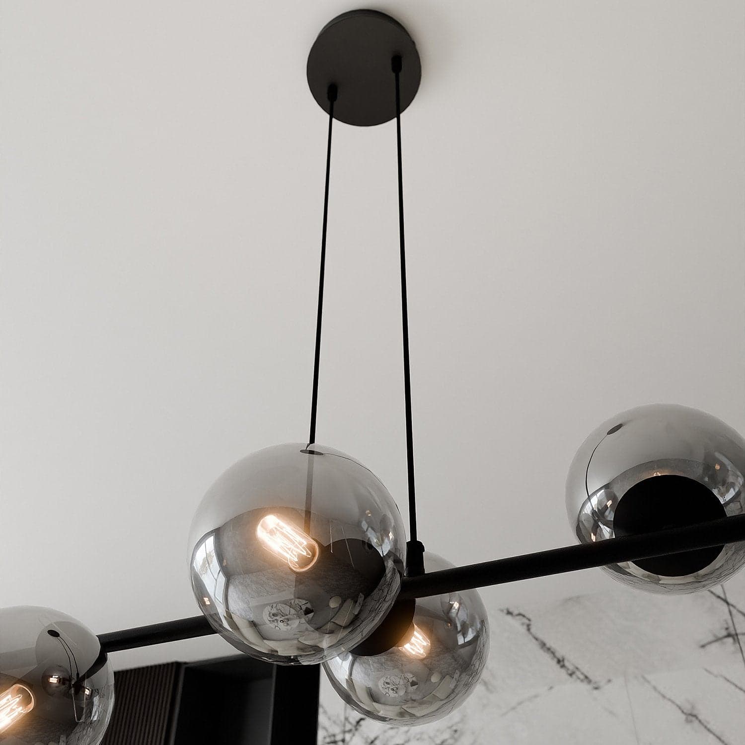 Lampadario Contemporaneo 6 Luci Rossi In Acciaio Nero E Sfere In Vetro Fumè in Lampade a sospensione LuceArt - Montecorvino Pugliano, commercioVirtuoso.it