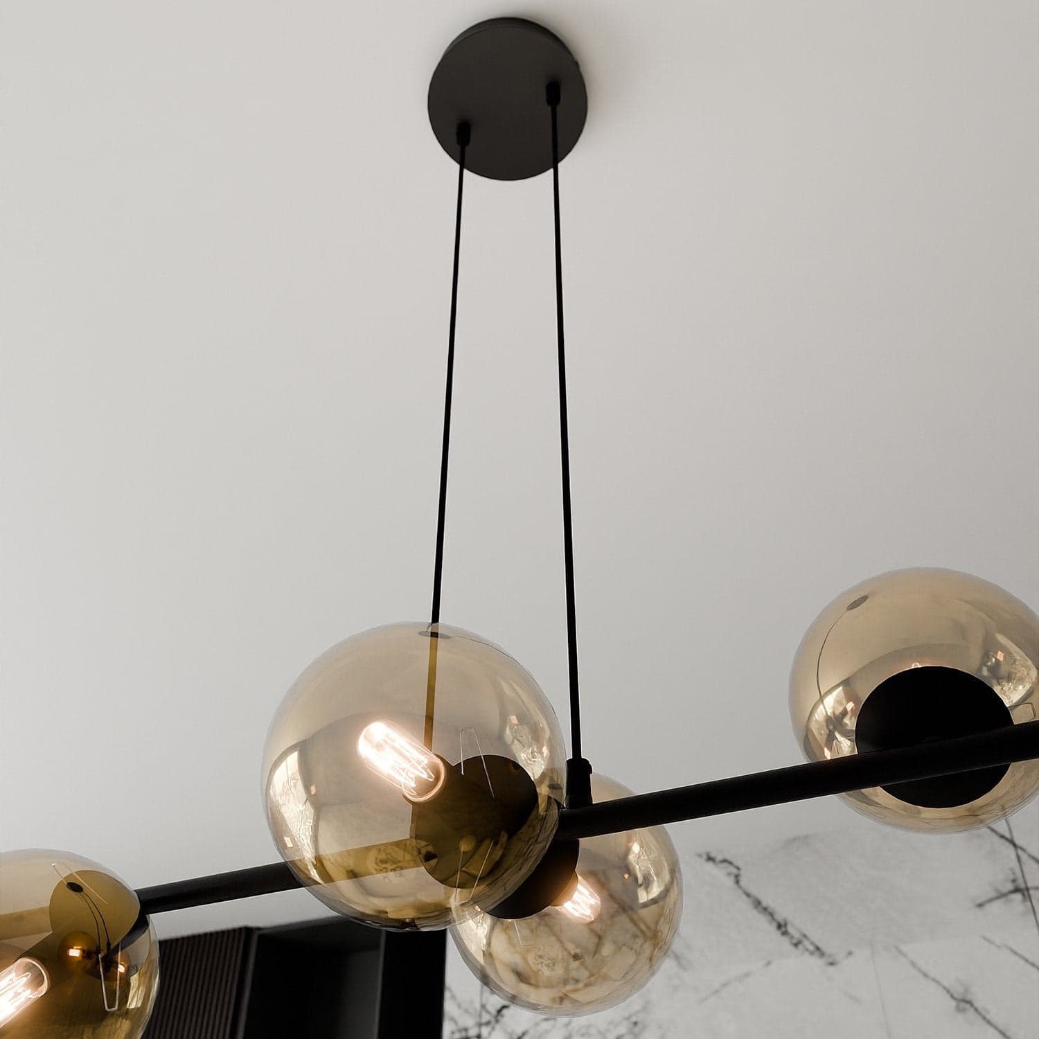 Lampadario Contemporaneo 6 Luci Rossi In Acciaio Nero E Sfere In Vetro Ambra in Lampade a sospensione LuceArt - Montecorvino Pugliano, commercioVirtuoso.it