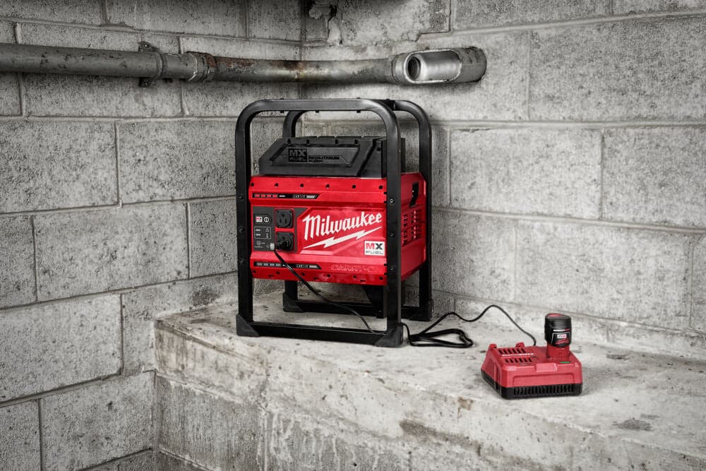 GENERATORE ELETTRICO 2XBATTERIA MXF PS-602 MX FUEL 'MILWAUKEE' in prodotto Busolin - Venezia, commercioVirtuoso.it