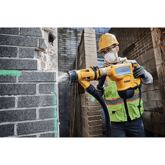 MARTELLO PERFORATORE-DEMOLITORE D25614K-QS kg. 8 J10.5 'DEWALT' in prodotto Busolin - Venezia, commercioVirtuoso.it