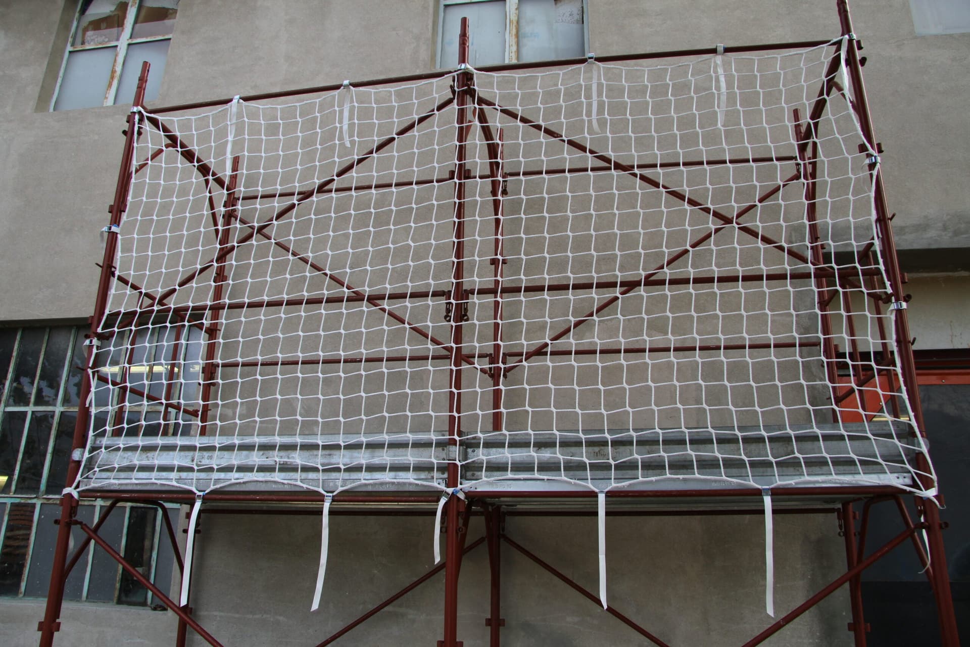 RETE SICUREZZA 'U' MISURA ML. 2X10 MAGLIA CM. 10X10 DIAM. 6 in prodotto Busolin - Venezia, commercioVirtuoso.it
