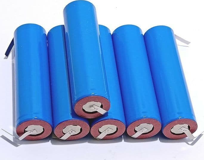 Super Kit 6x Pile Batterie 18650 Ioni di Litio Ricaricabili 3.7V 4800mAh - Con Linguette e Paglietta per Saldare in Pile ricaricabili Solgeny - Besate, commercioVirtuoso.it