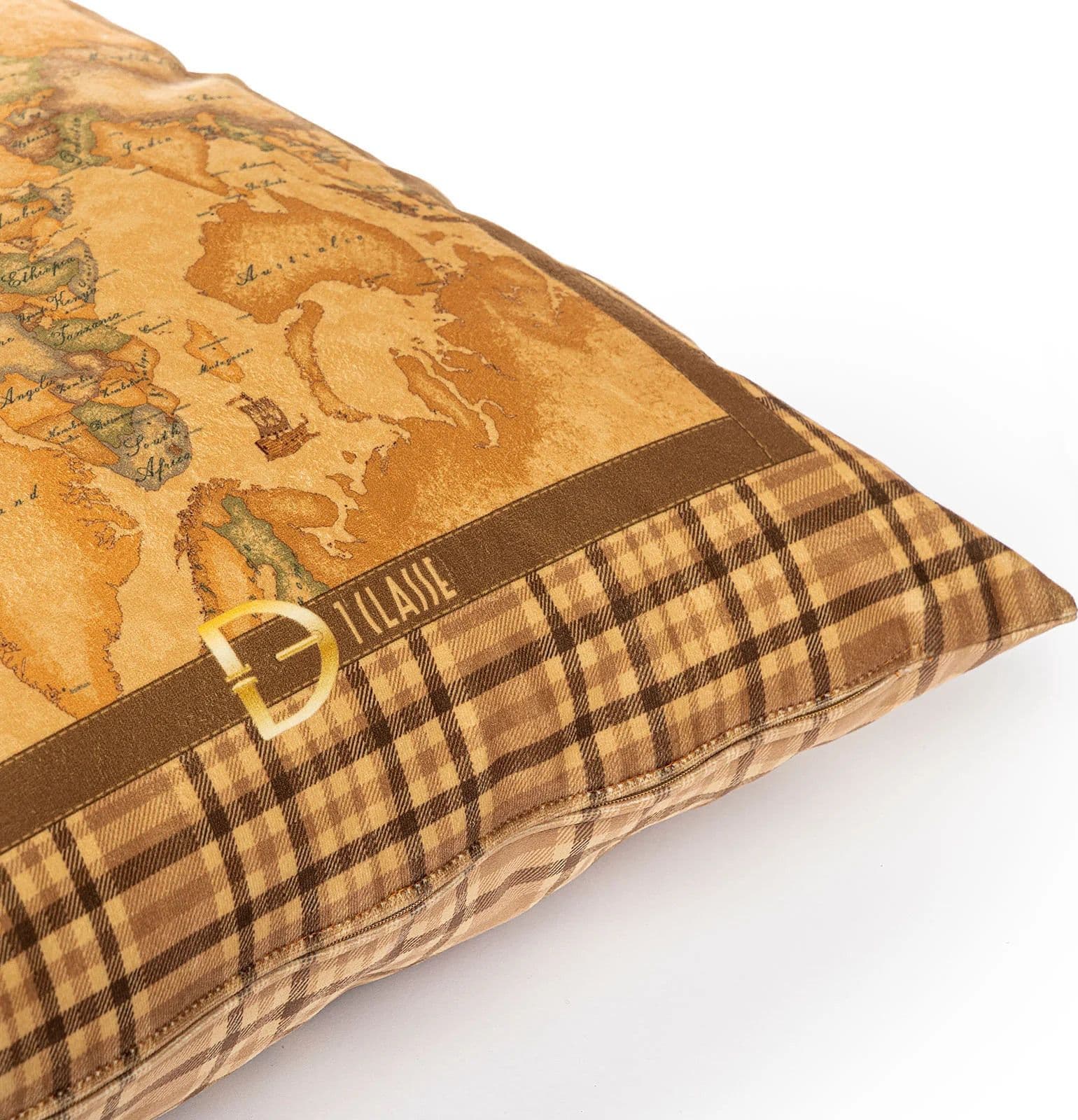 Cuscino D'Arredo In Velluto Geo Tartan Cm. 50X50 Unica Alviero Martini 1A Classe in Cuscini decorativi Anastasi - Marsala, commercioVirtuoso.it