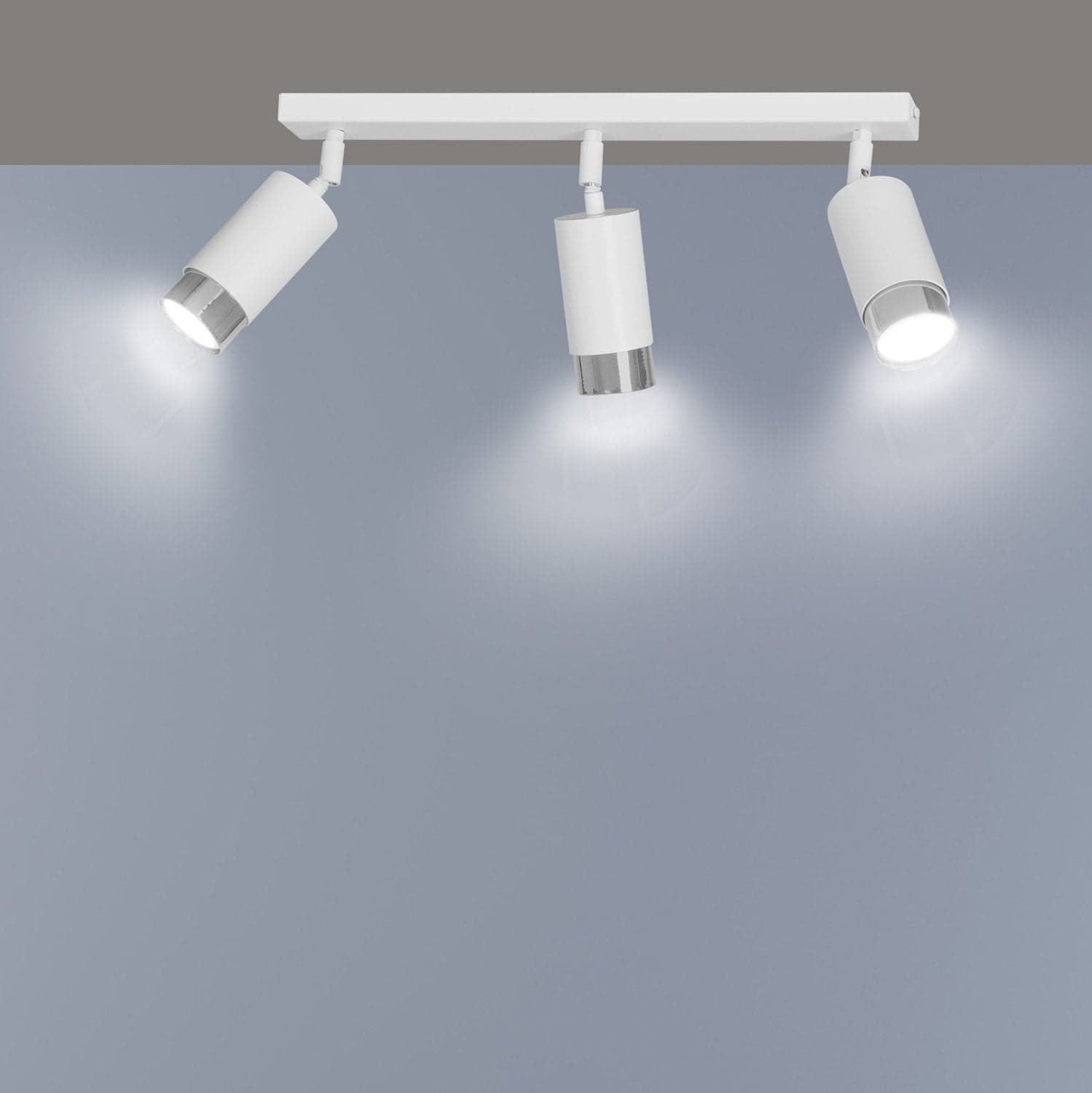 Plafoniera 3 Luci A Faretti Orientabili A Cilindro In Acciaio Bianco E Cromo in Faretti da soffitto LuceArt - Montecorvino Pugliano, commercioVirtuoso.it