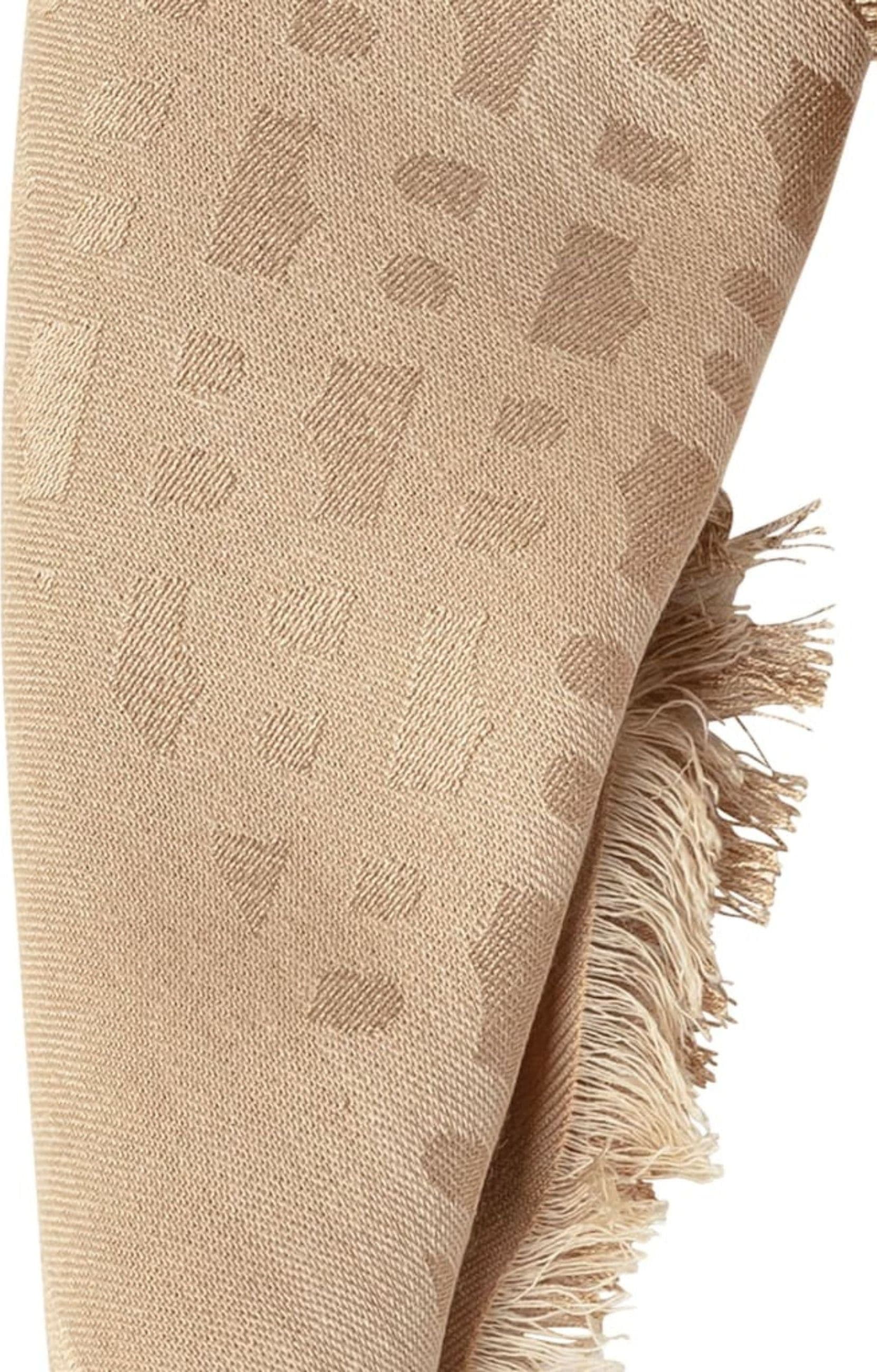 BOSS FOULARD LEDONIA_120*120 da donna in Sciarpe Drestige - Casamassima, commercioVirtuoso.it