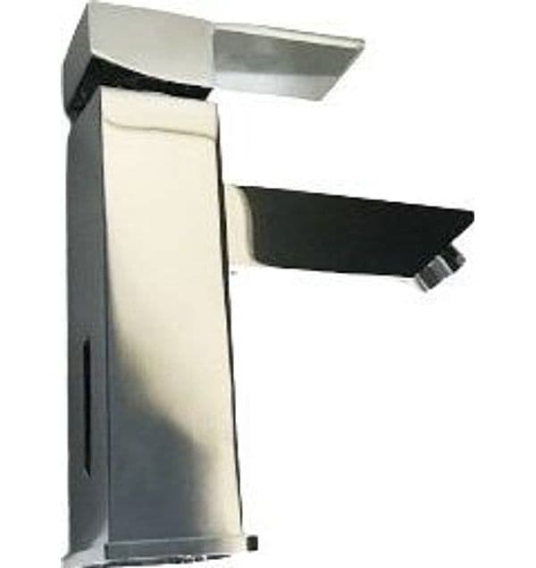 Rubinetto miscelatore quadrato per lavabo design moderno squadrato