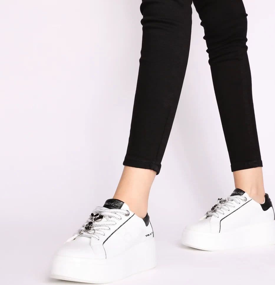 ToscaBlu Donna Sneakers Clara in pelle con accessorio gatto colore bianco/nero