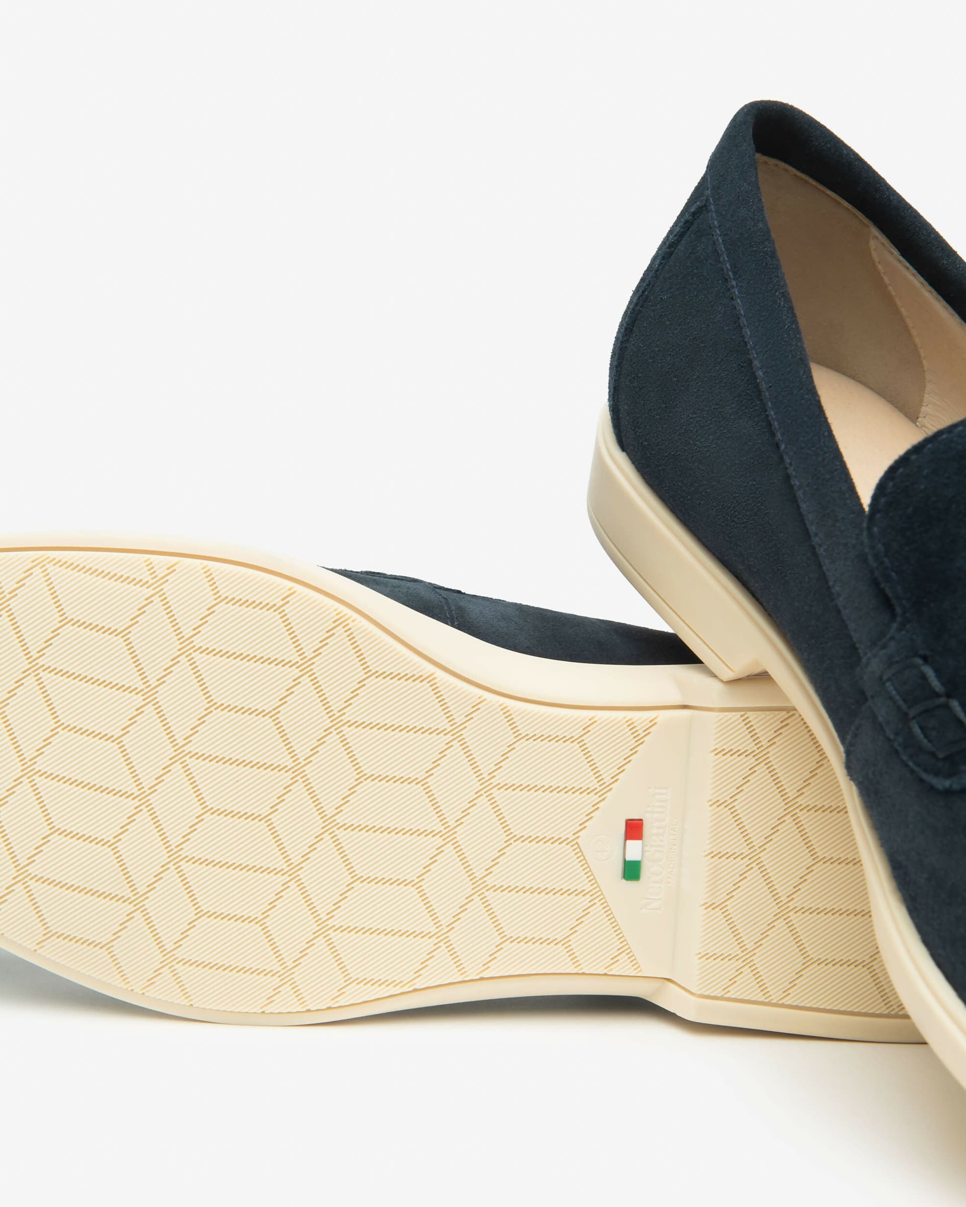 NeroGiardini Uomo Mocassini in Camoscio in Loafer e mocassini Cantali Calzature - Randazzo, commercioVirtuoso.it