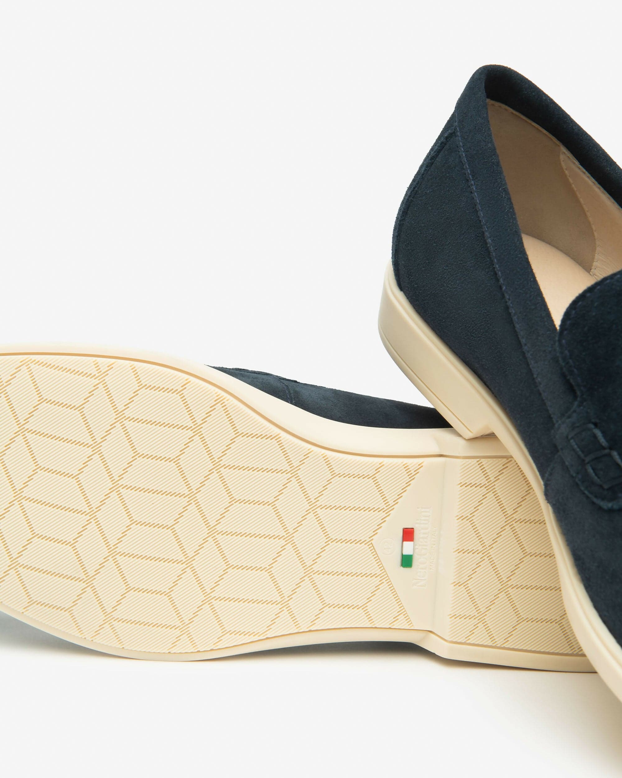 NeroGiardini Uomo Mocassini in Camoscio in Loafer e mocassini Cantali Calzature - Randazzo, commercioVirtuoso.it