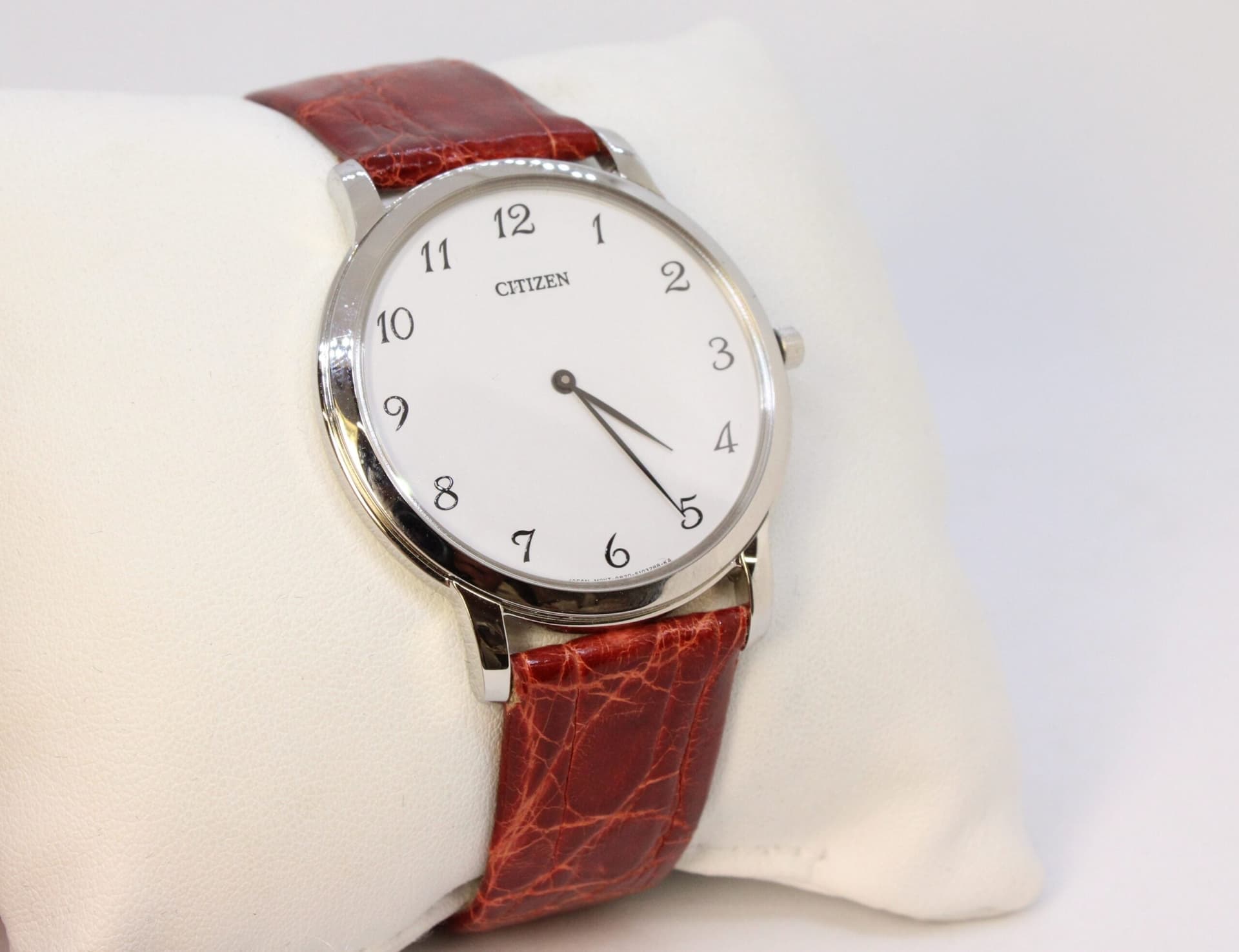 Orologio uomo CITIZEN AR1110-37H in Orologi da polso Gioielleria Cameli - Monte Urano, commercioVirtuoso.it