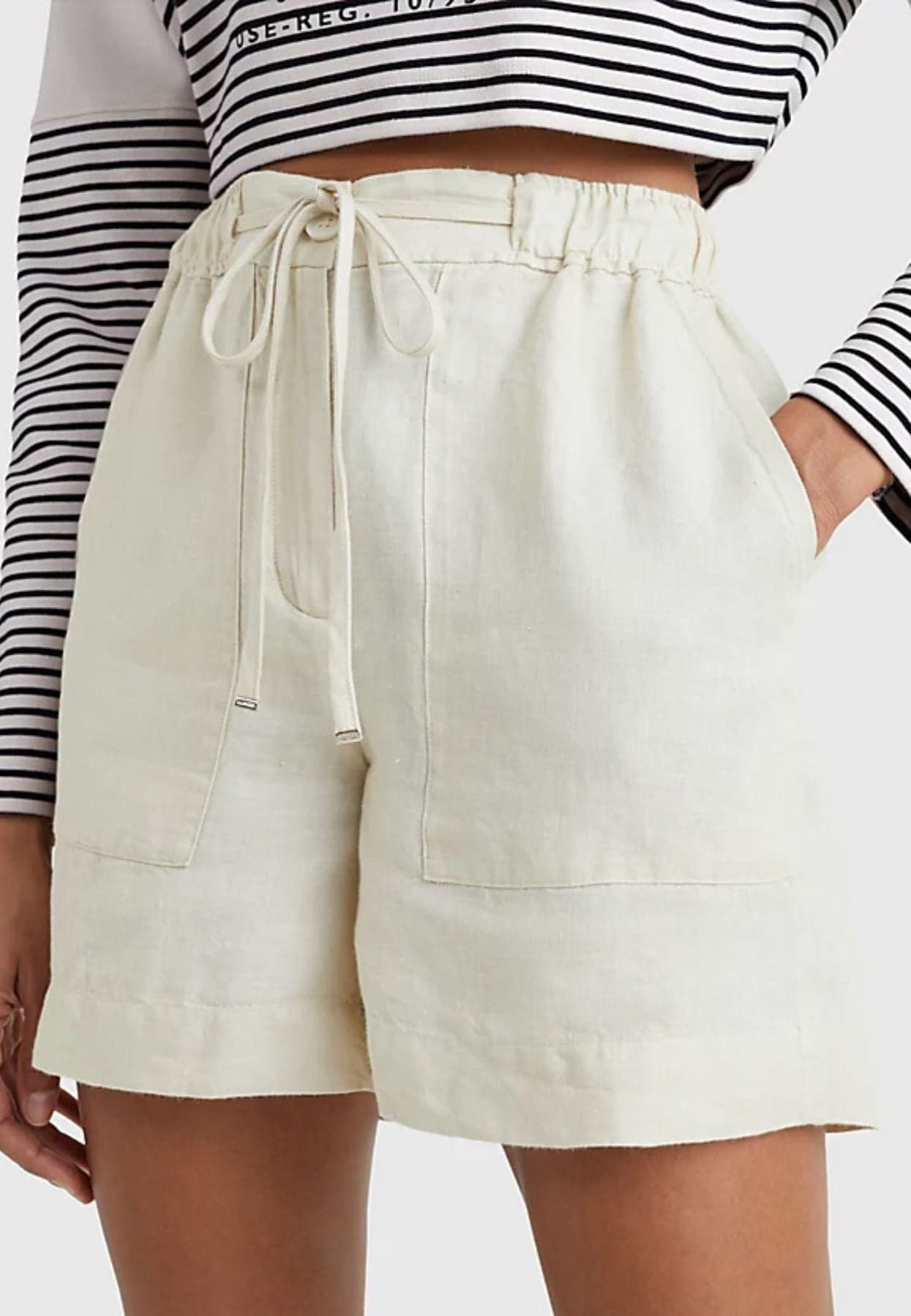 Tommy Hilfiger PANTALONCINO CASUAL LINEN SHORT da donna in Pantaloncini Drestige - Casamassima, commercioVirtuoso.it