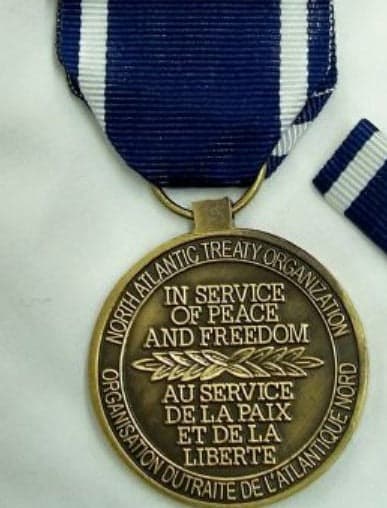 Bosnia Nato - Nastro / nastrino / medaglia in Medaglie Il Distintivo - Pesaro, commercioVirtuoso.it