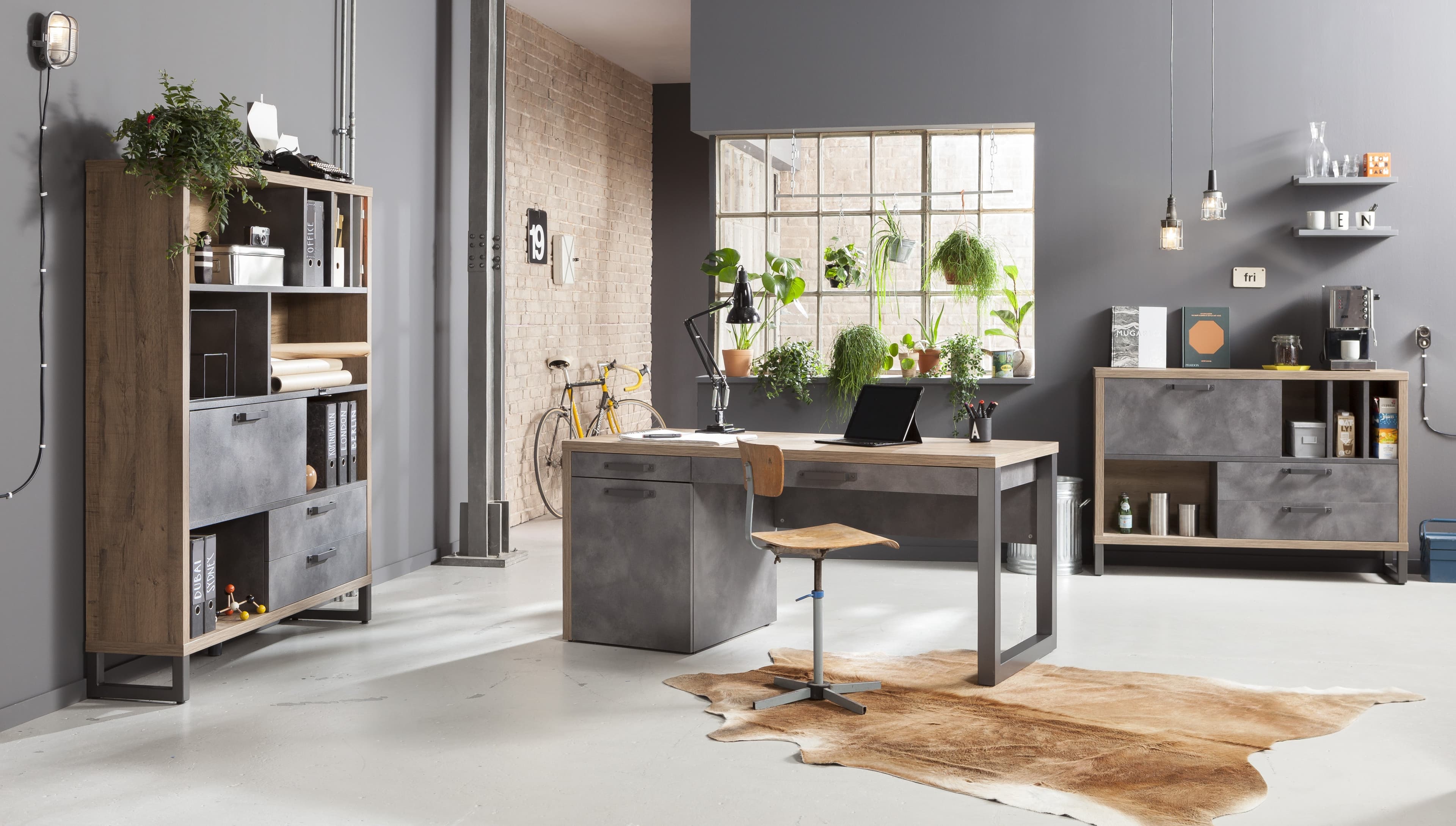 Libreria con 3 cassetti stile industrial grigio e rovere mobile da interno h 173 cm in Librerie Decor Space - Altamura, commercioVirtuoso.it