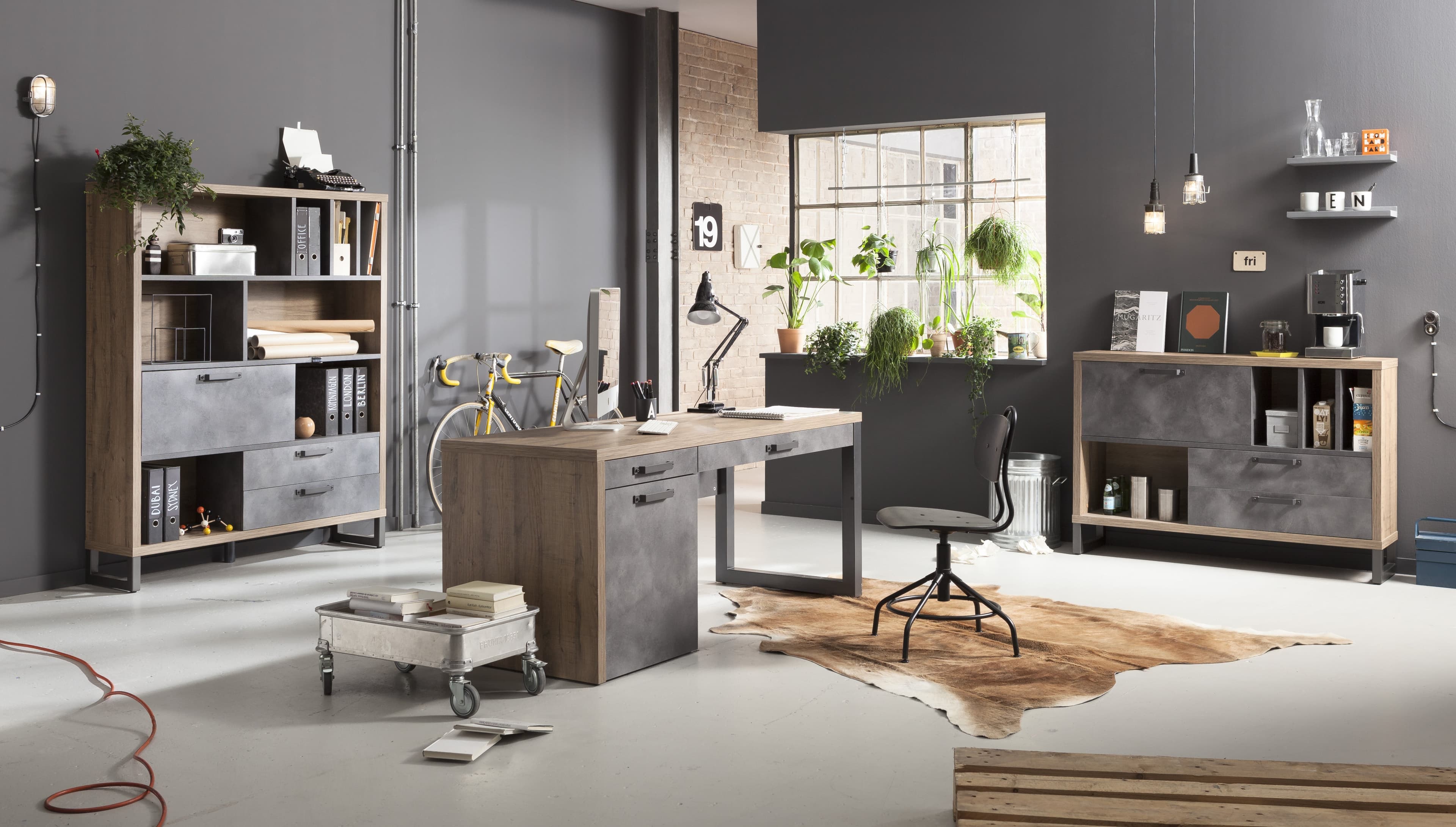 Libreria con 3 cassetti stile industrial grigio e rovere mobile da interno h 173 cm in Librerie Decor Space - Altamura, commercioVirtuoso.it