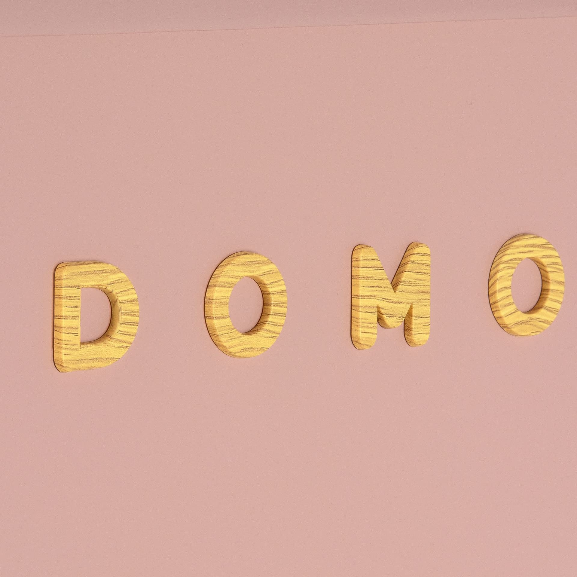 DOMO Frigorifero Mono Porta Retro' Vintage DO91708R Rosa 144 cm CL. D in Autocategorizzazione Elettroccasione - Terlizzi, commercioVirtuoso.it