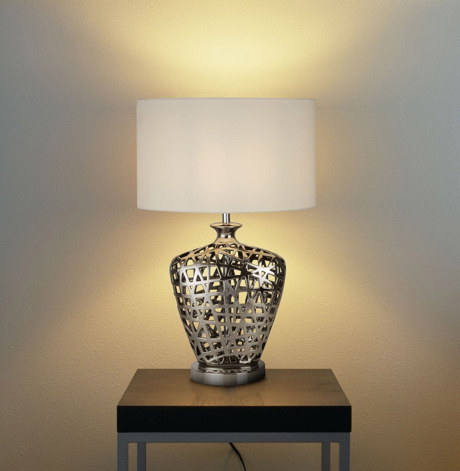 Lampada Da Scrivania Contemporanea Rete Metallo Cromo Tessuto Bianco 1 Luce E27 in Lampade da tavolo e abat-jour LuceArt - Montecorvino Pugliano, commercioVirtuoso.it