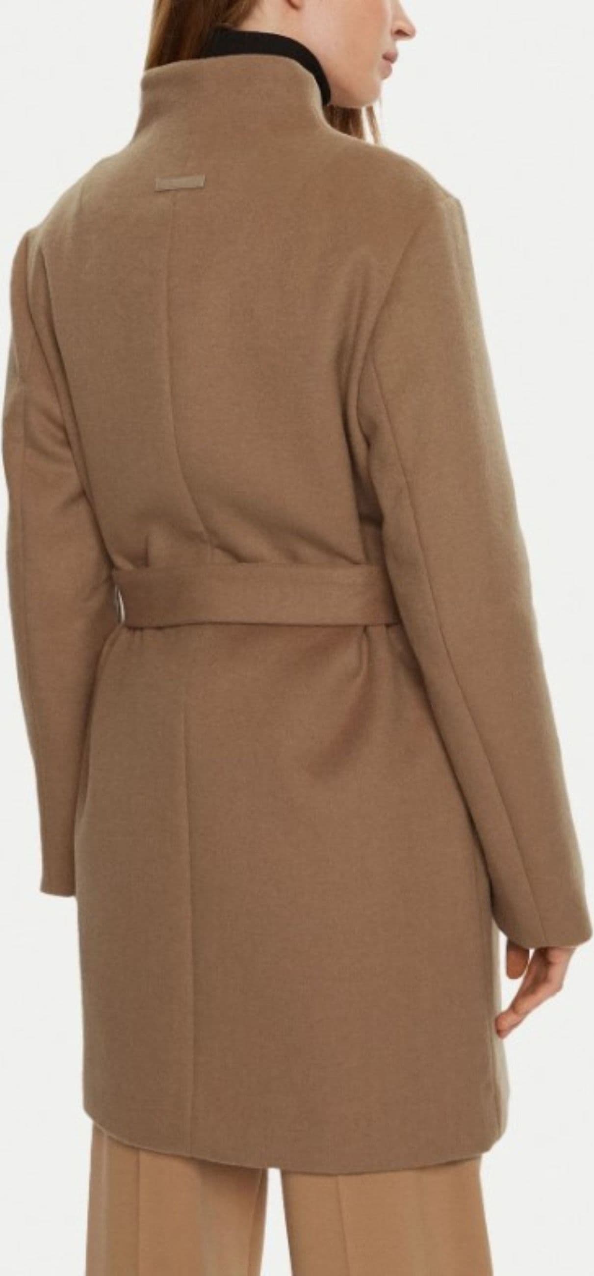 calvin klein CAPPOTTO WOOL FUNNEL NECK COAT da donna in Giacche Drestige - Casamassima, commercioVirtuoso.it