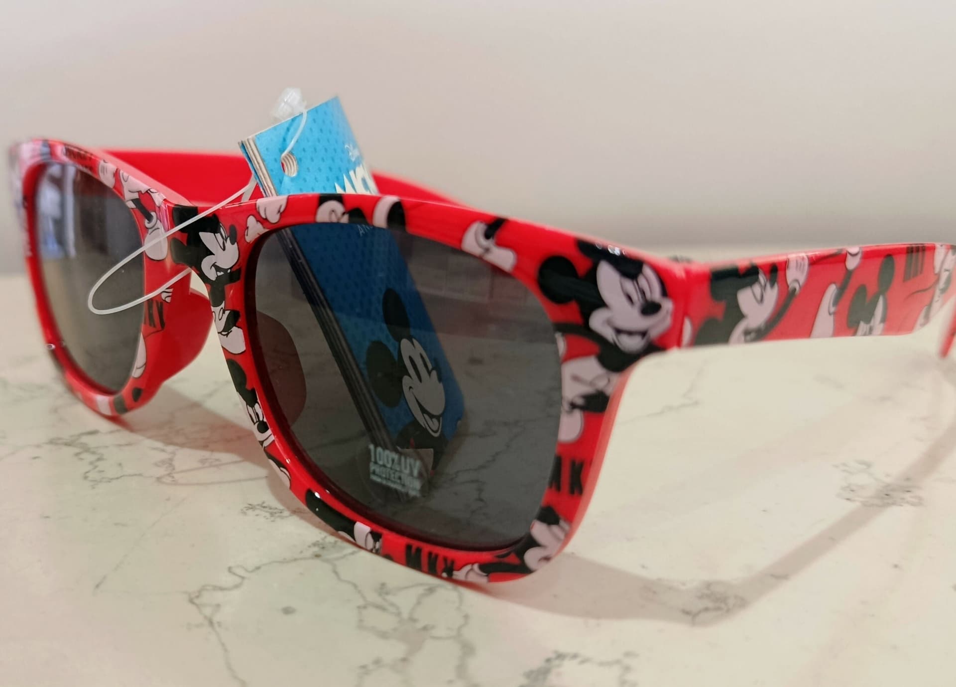 disney mickey and friends occhiali da sole per bambini protezione UV400 con astuccio rigido coordinato azzurro in Occhiali da sole Farmacia Centrale M.le Iadevaia - Maddaloni, commercioVirtuoso.it