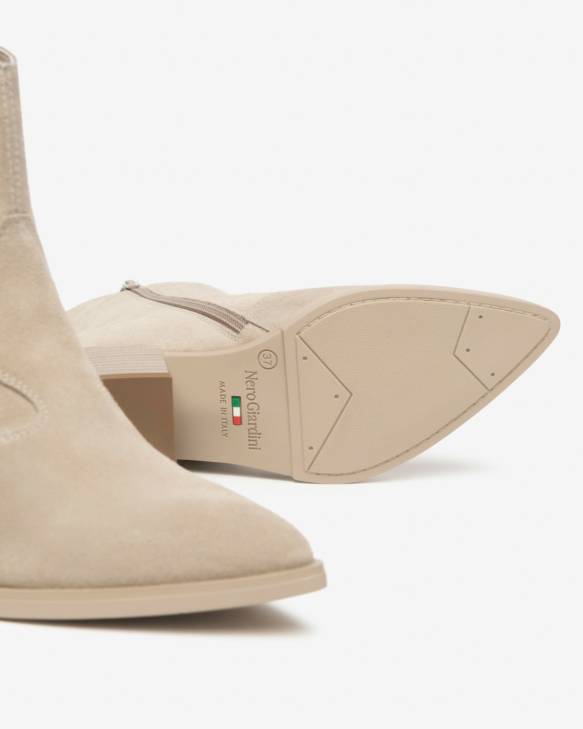 NeroGiardini Donna Stivaletti in pelle scamosciata in Scarpe col tacco Cantali Calzature - Randazzo, commercioVirtuoso.it