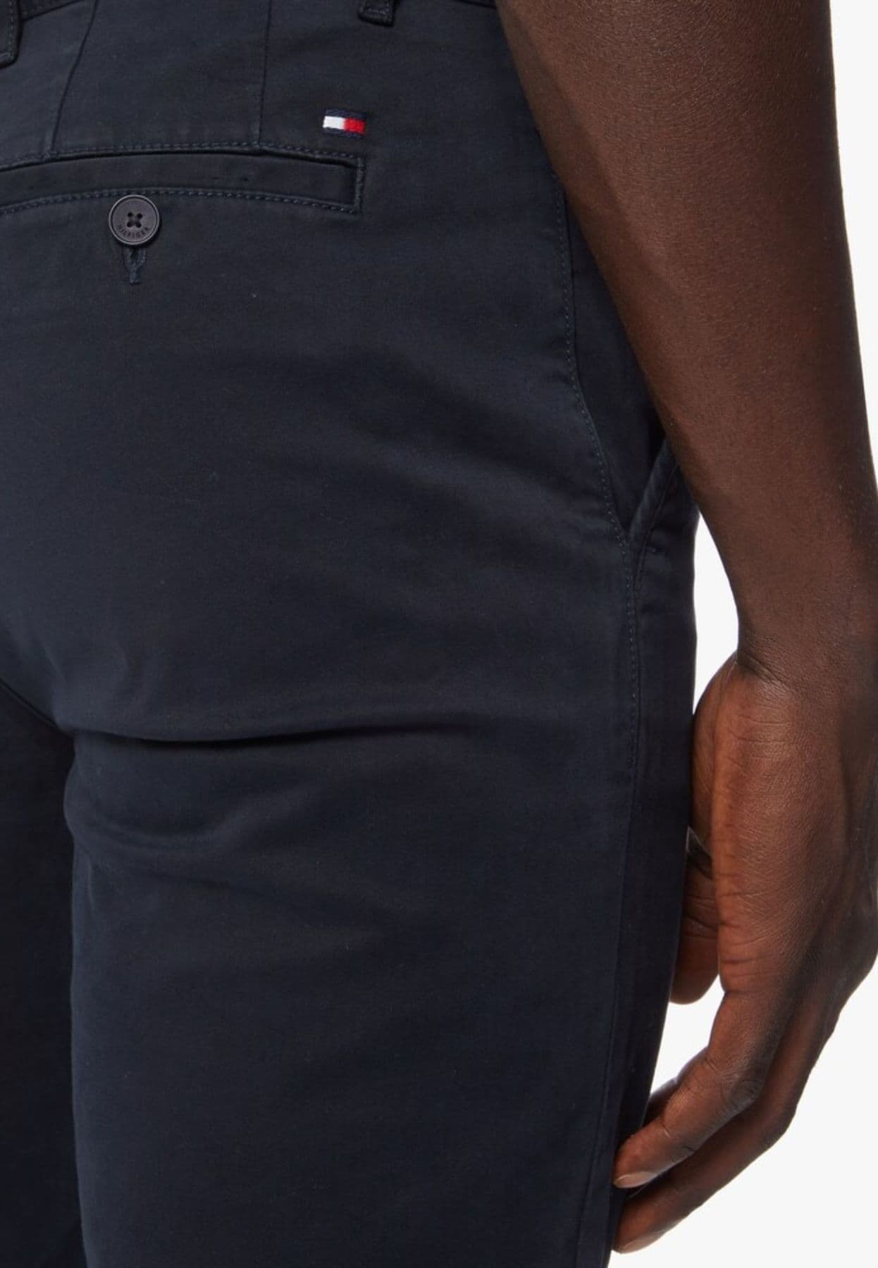 Tommy Hilfiger PANTALONE DENTON CHINO da uomo in Pantaloni Drestige - Casamassima, commercioVirtuoso.it